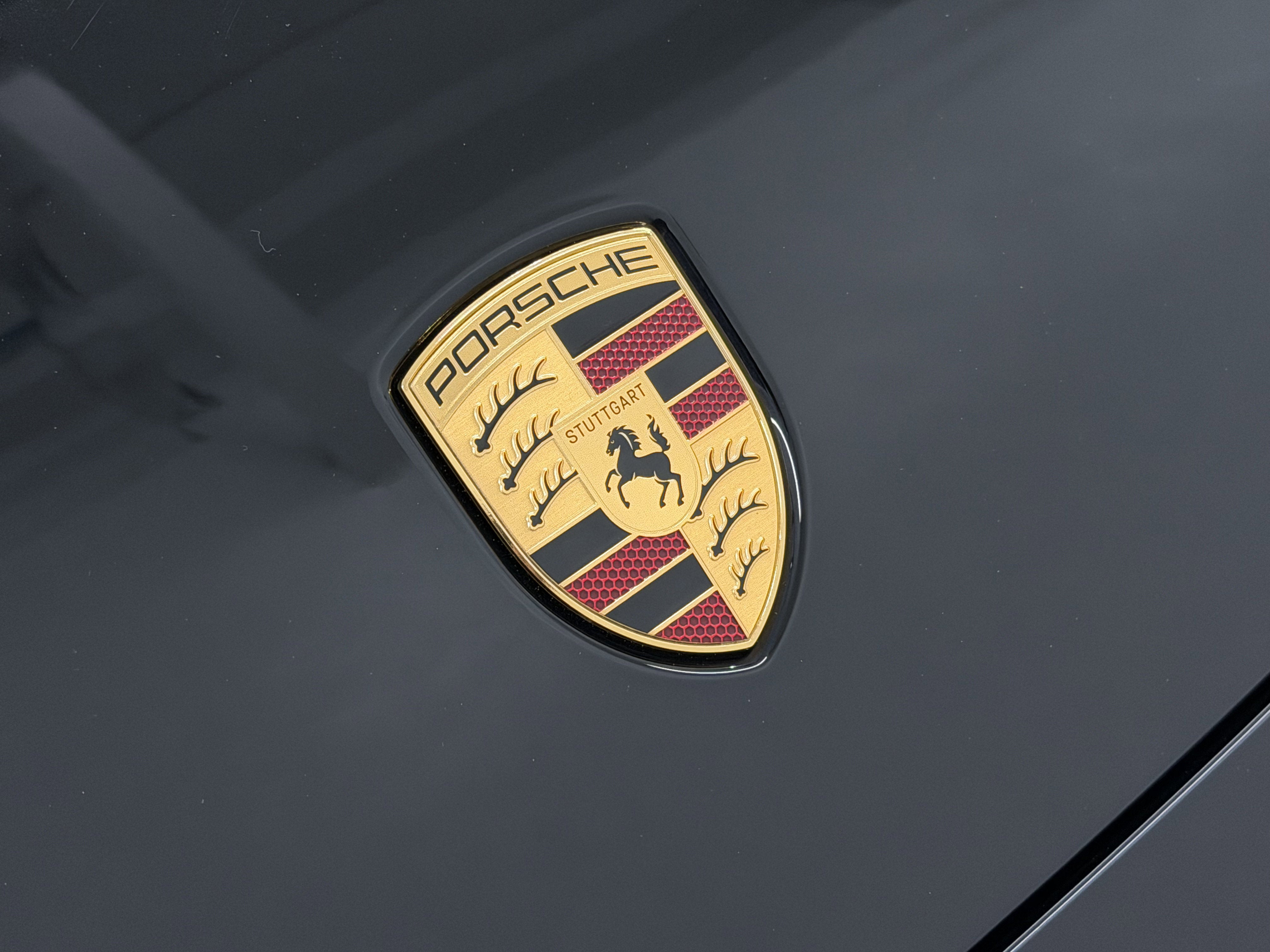 2025 Porsche Macan Electric 4S
