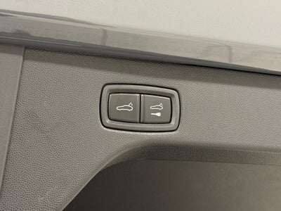 2025 Porsche Macan Electric 4S