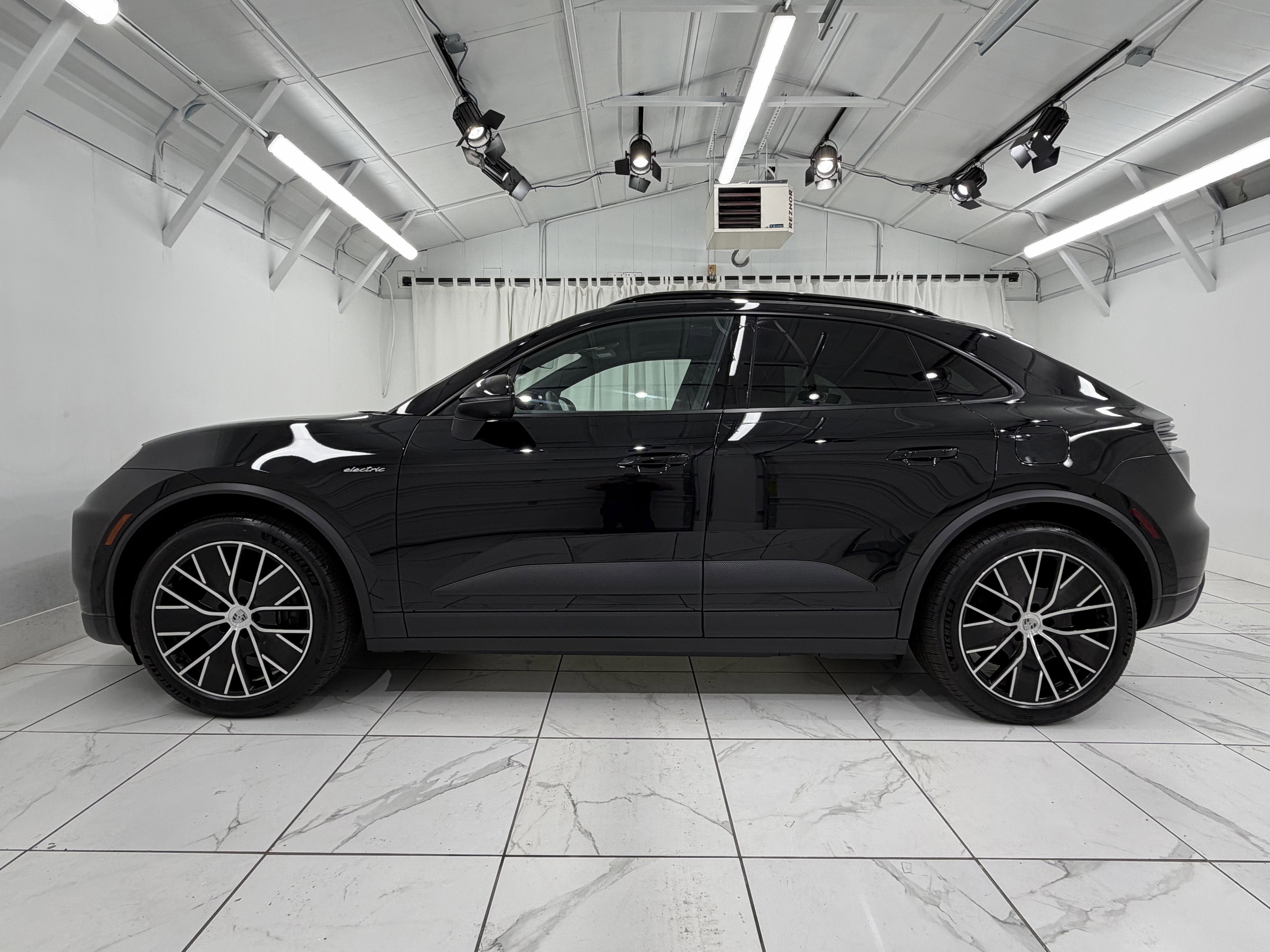 2025 Porsche Macan Electric