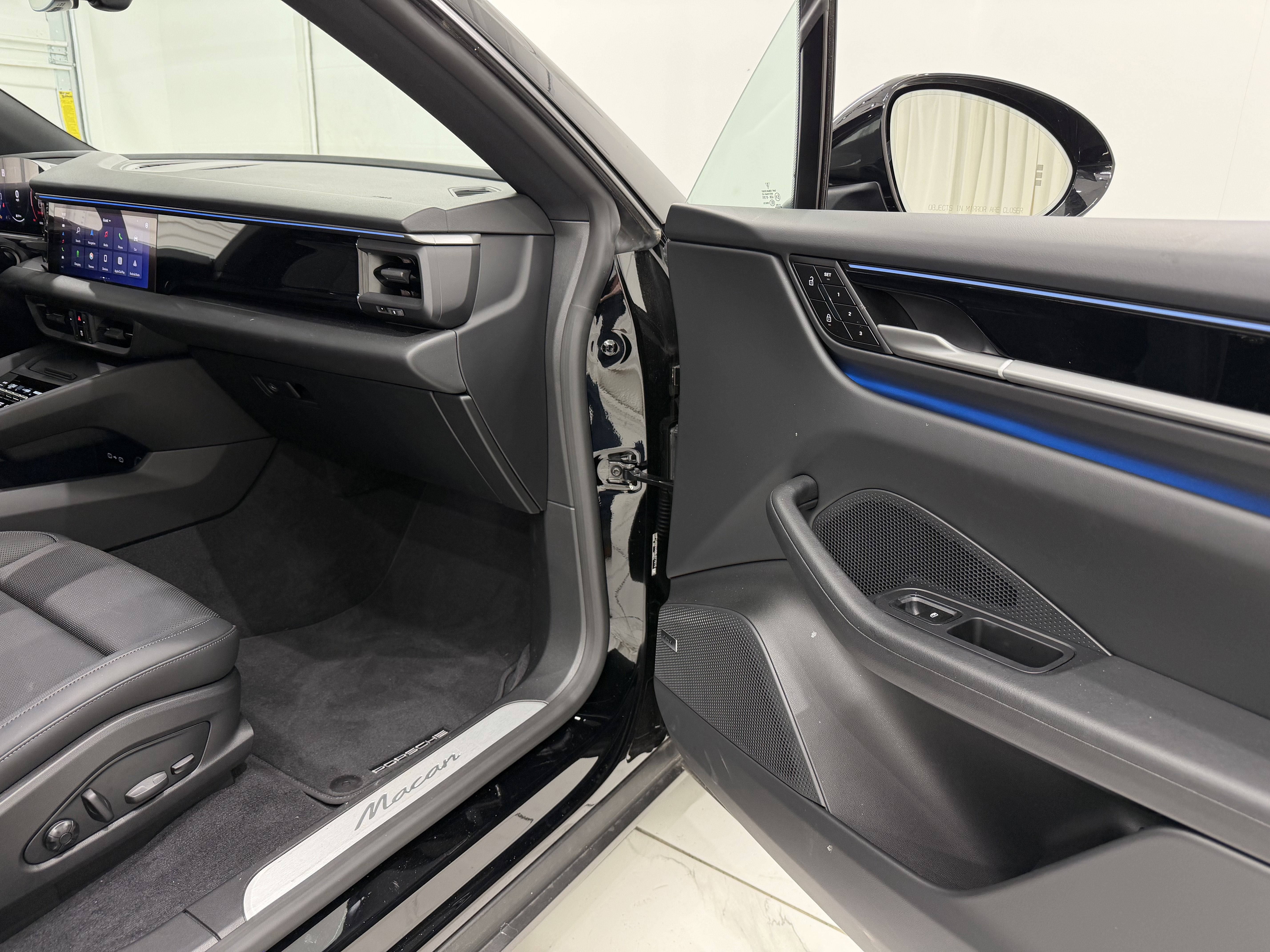 2025 Porsche Macan Electric