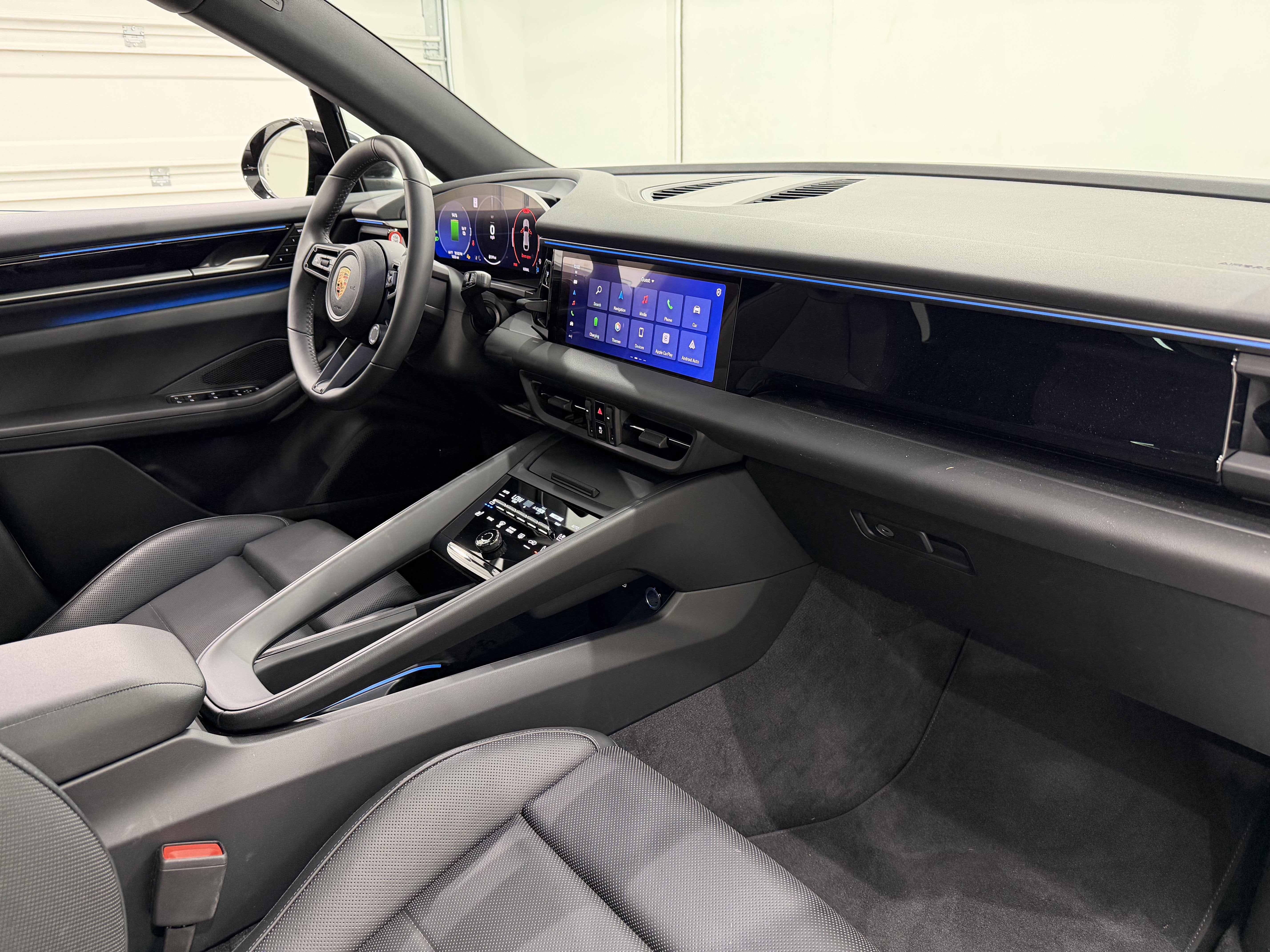 2025 Porsche Macan Electric