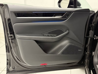 2025 Porsche Macan Electric