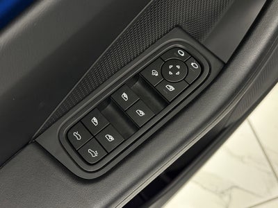 2025 Porsche Macan Electric