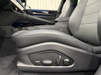 2025 Porsche Macan Electric