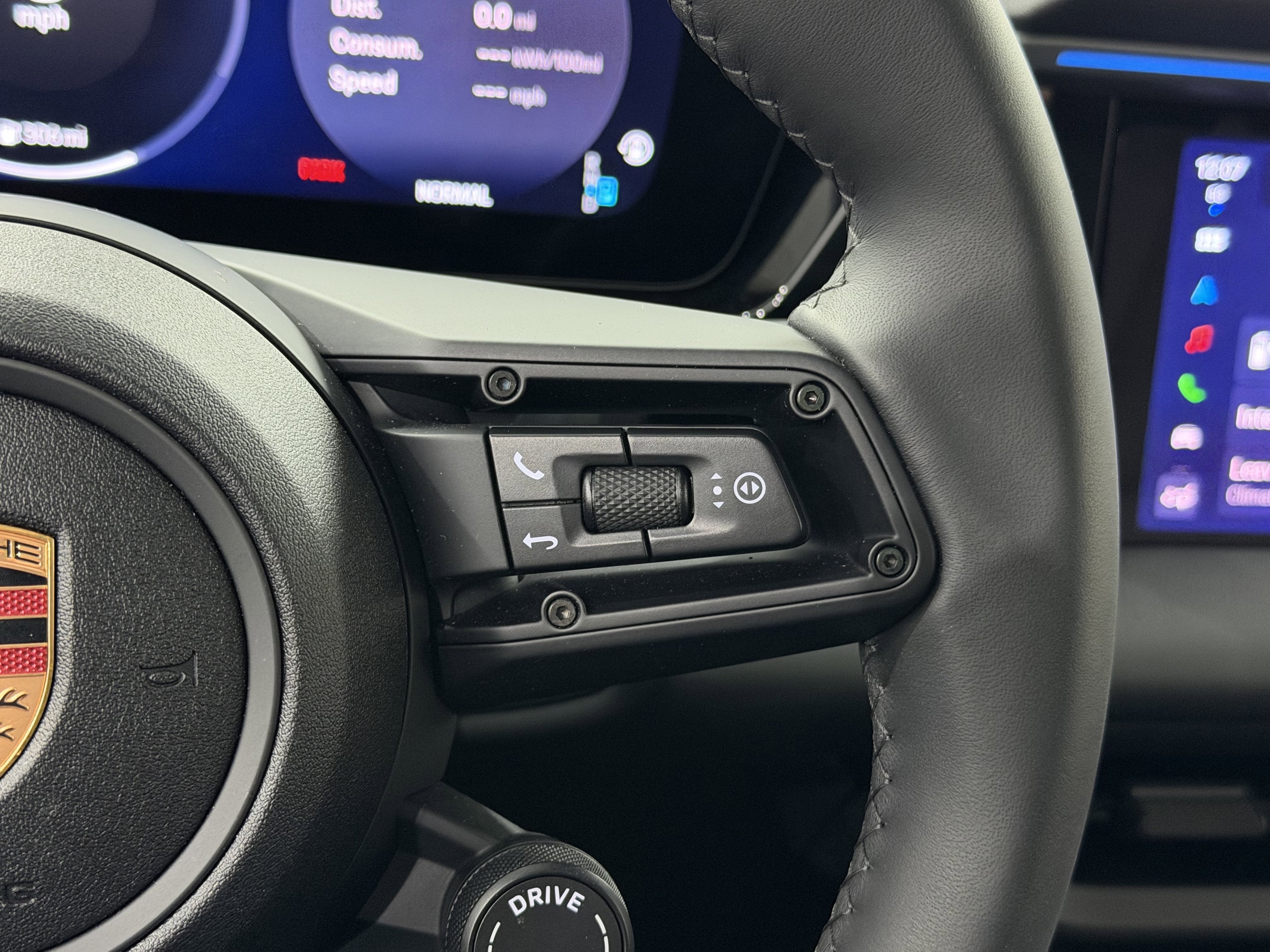 2025 Porsche Macan Electric