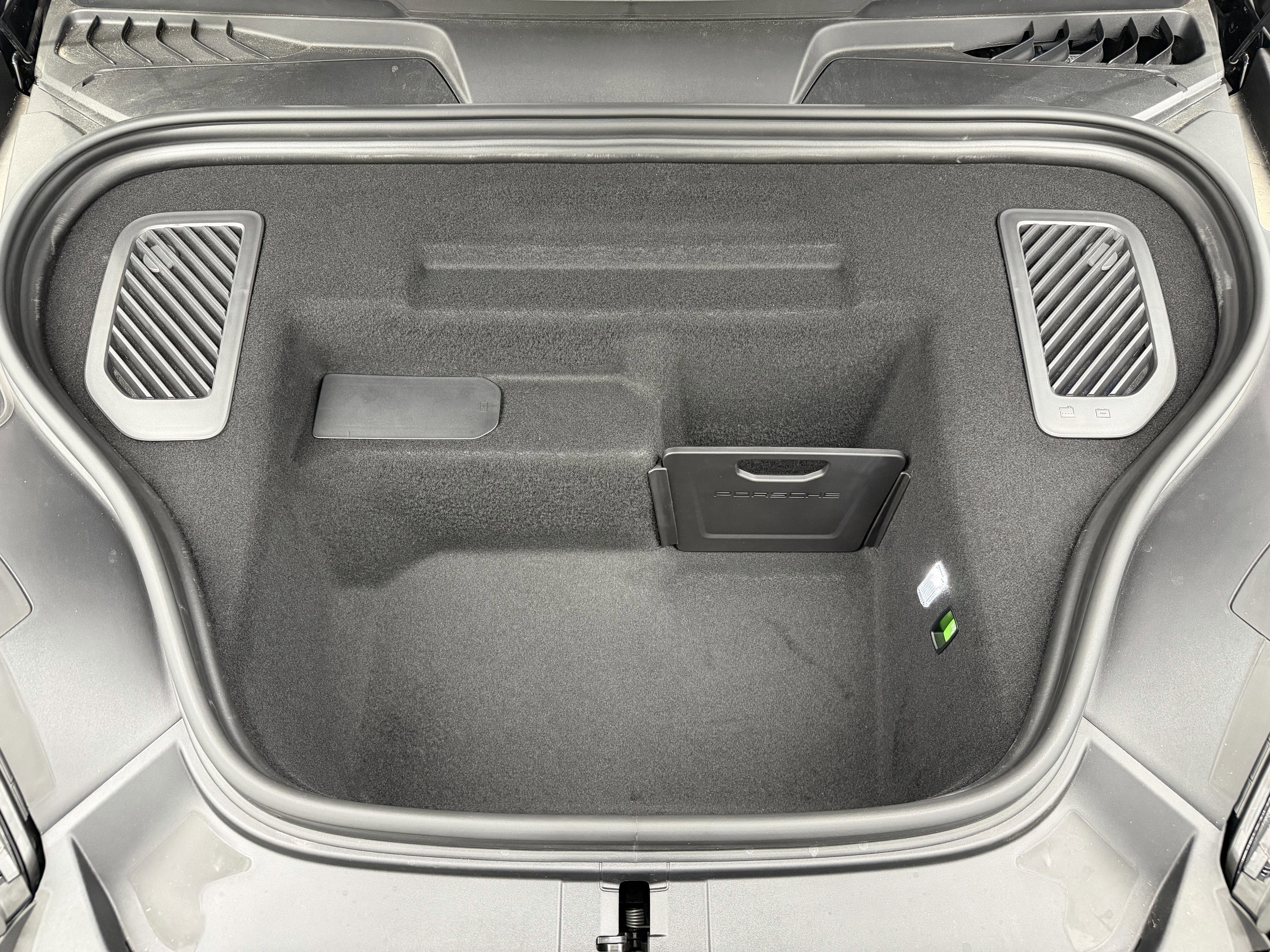 2025 Porsche Macan Electric