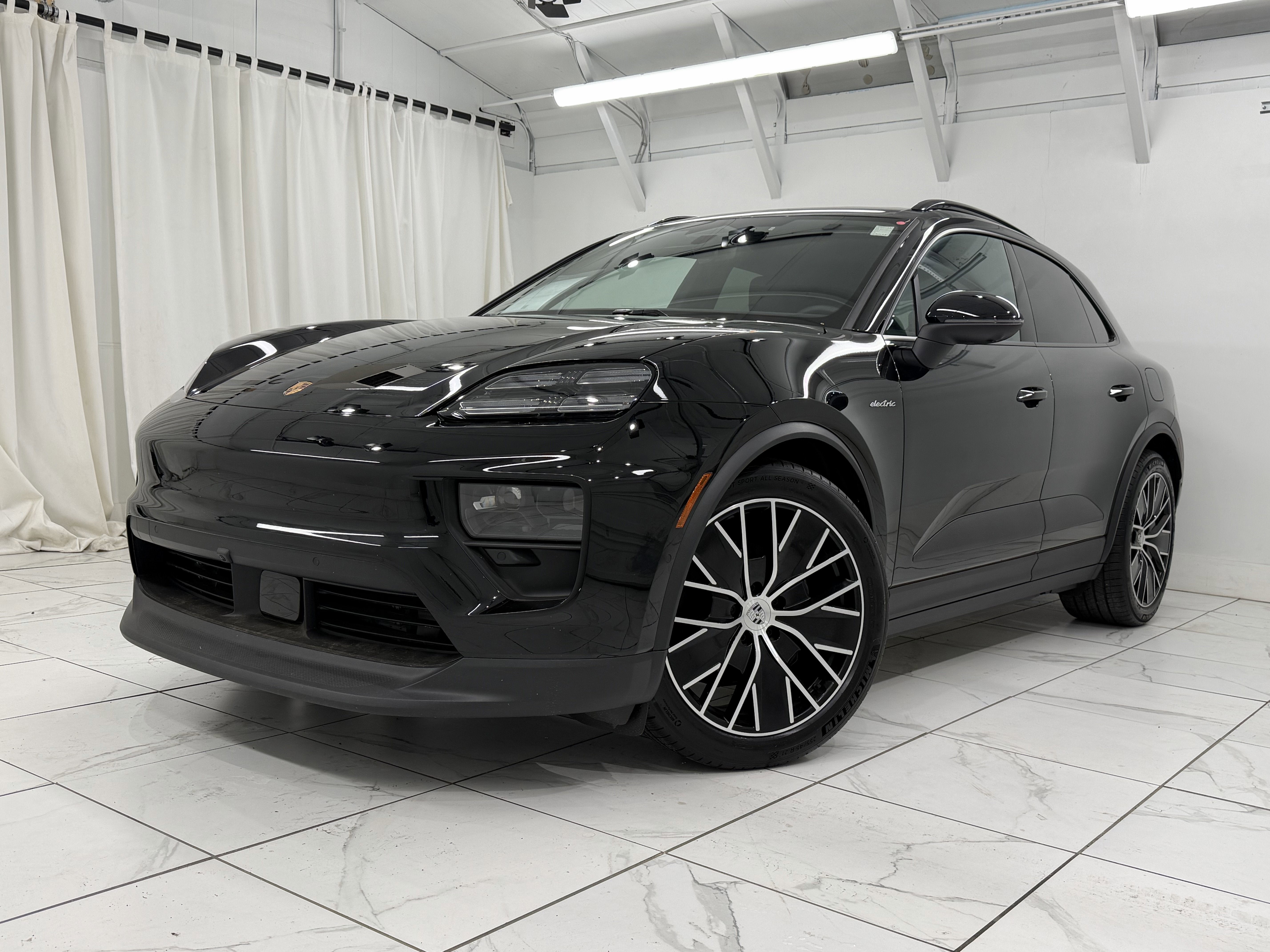 2025 Porsche Macan Electric