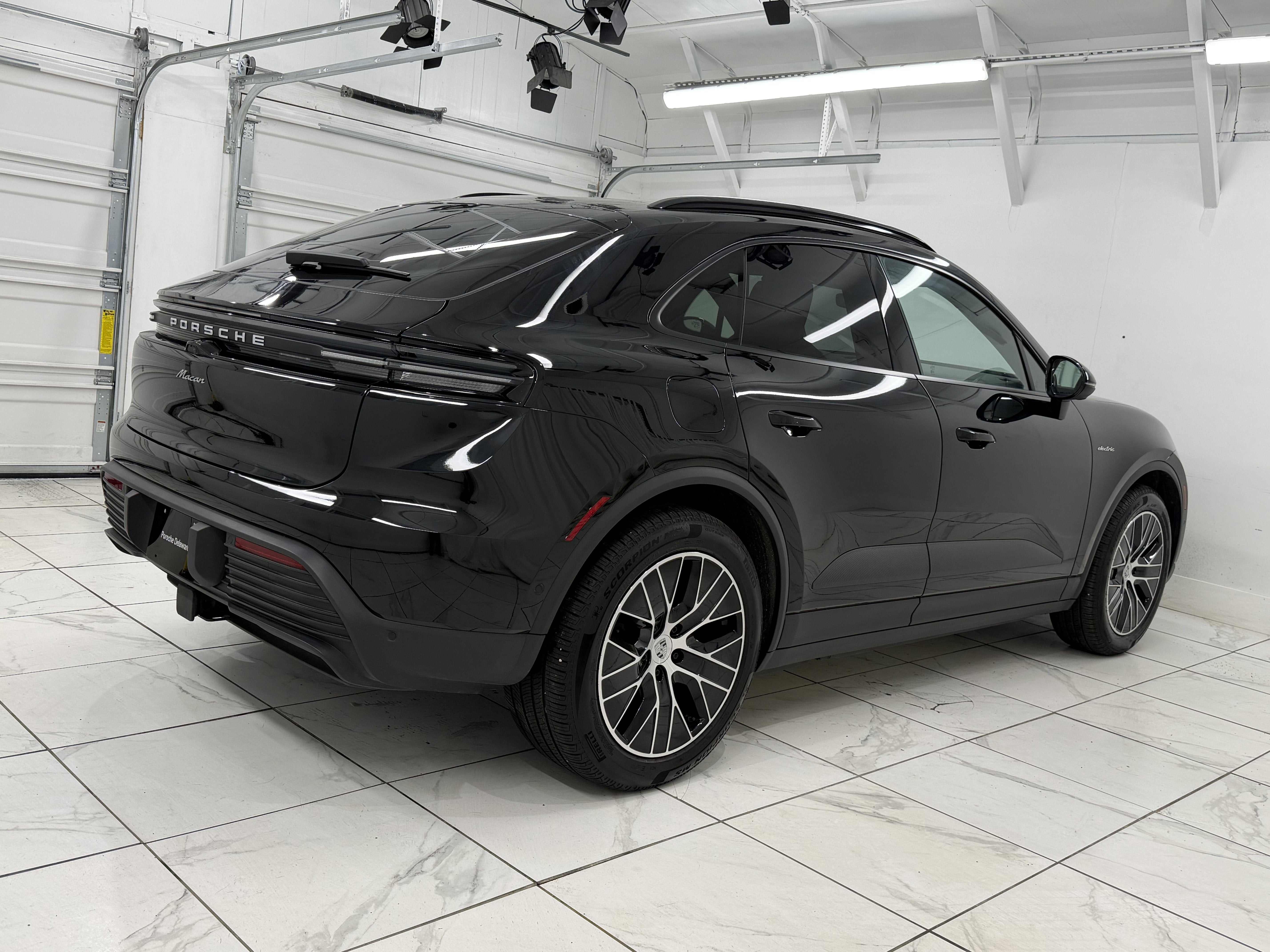 2025 Porsche Macan Electric