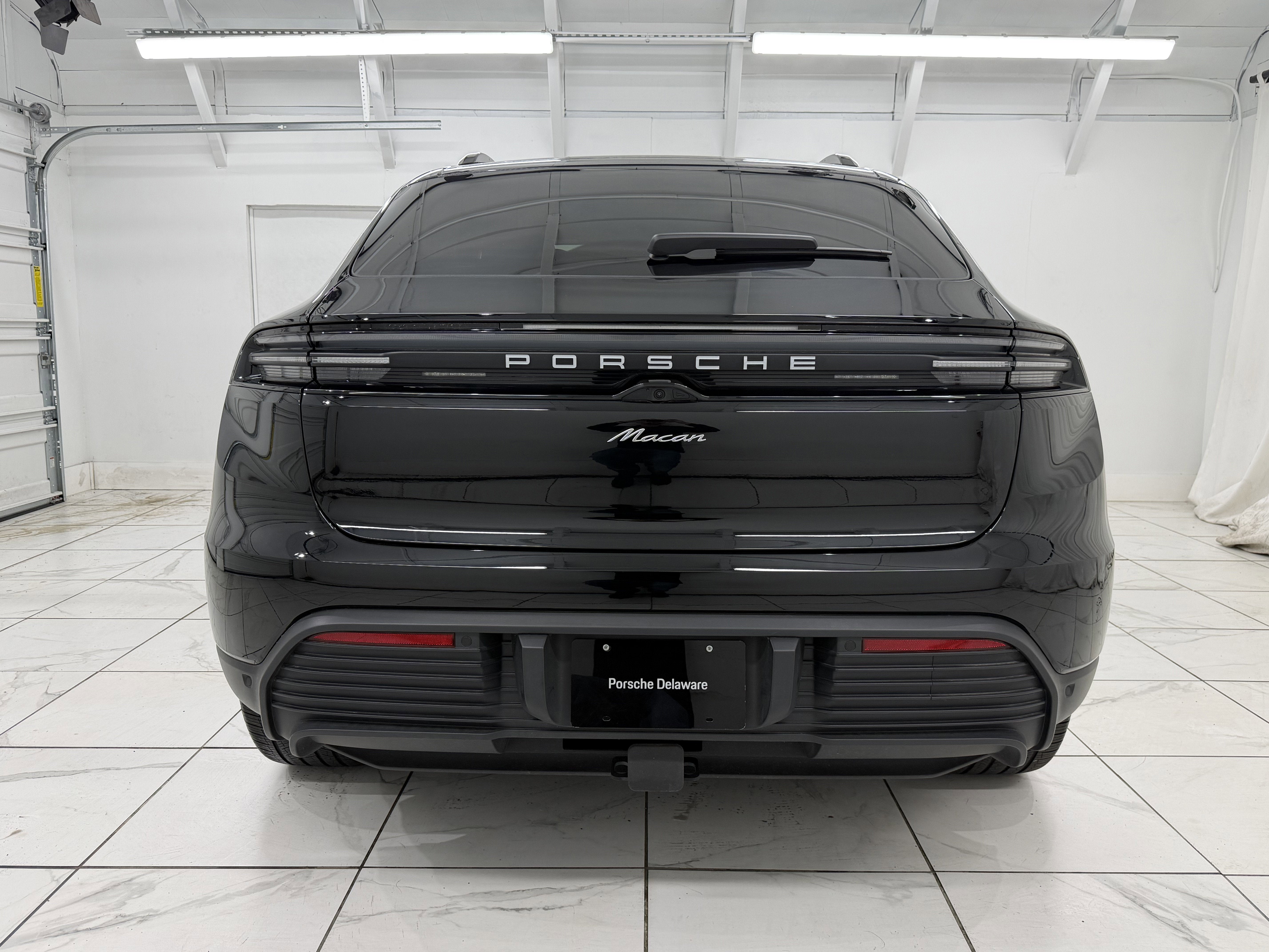 2025 Porsche Macan Electric