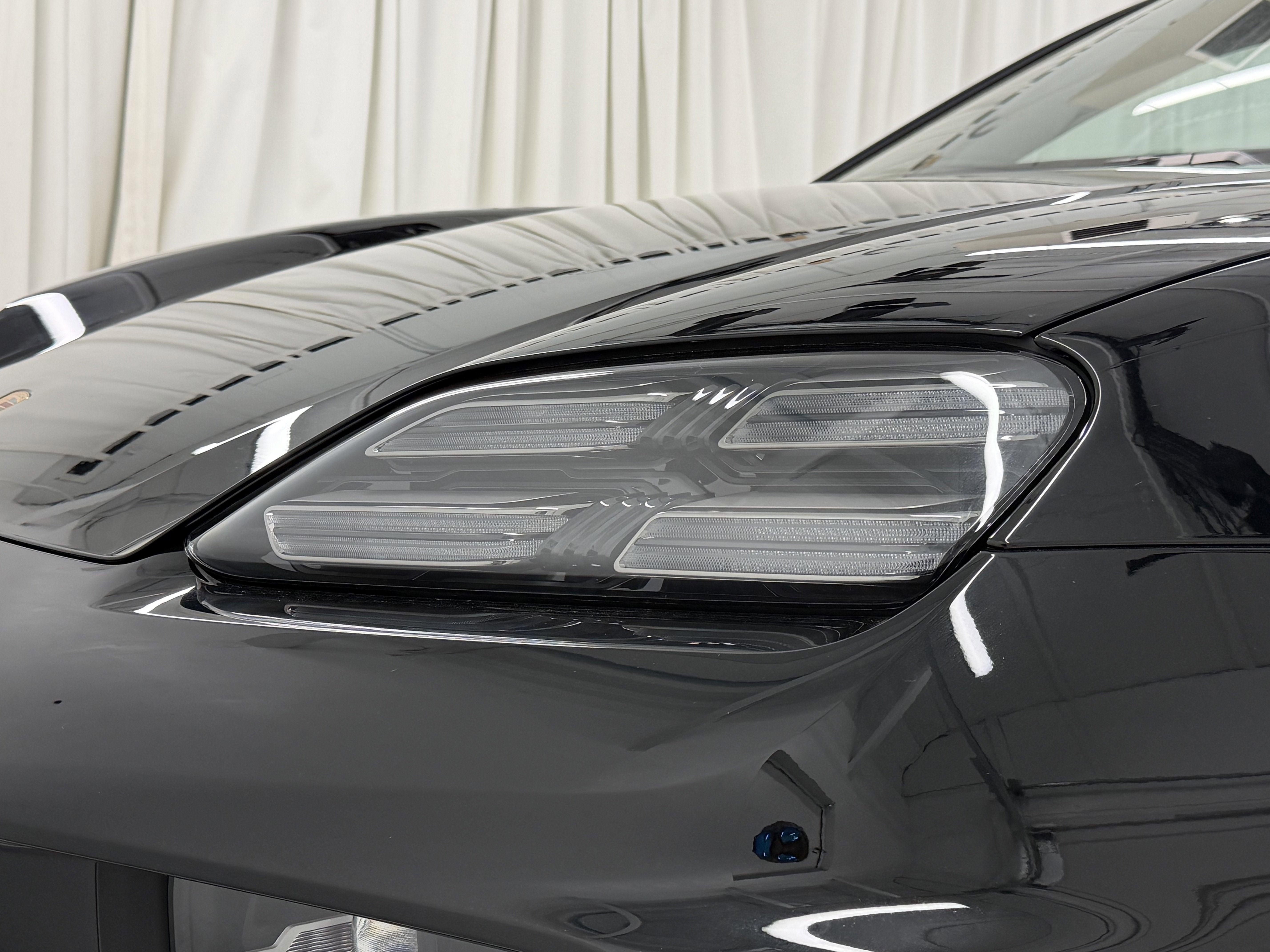 2025 Porsche Macan Electric