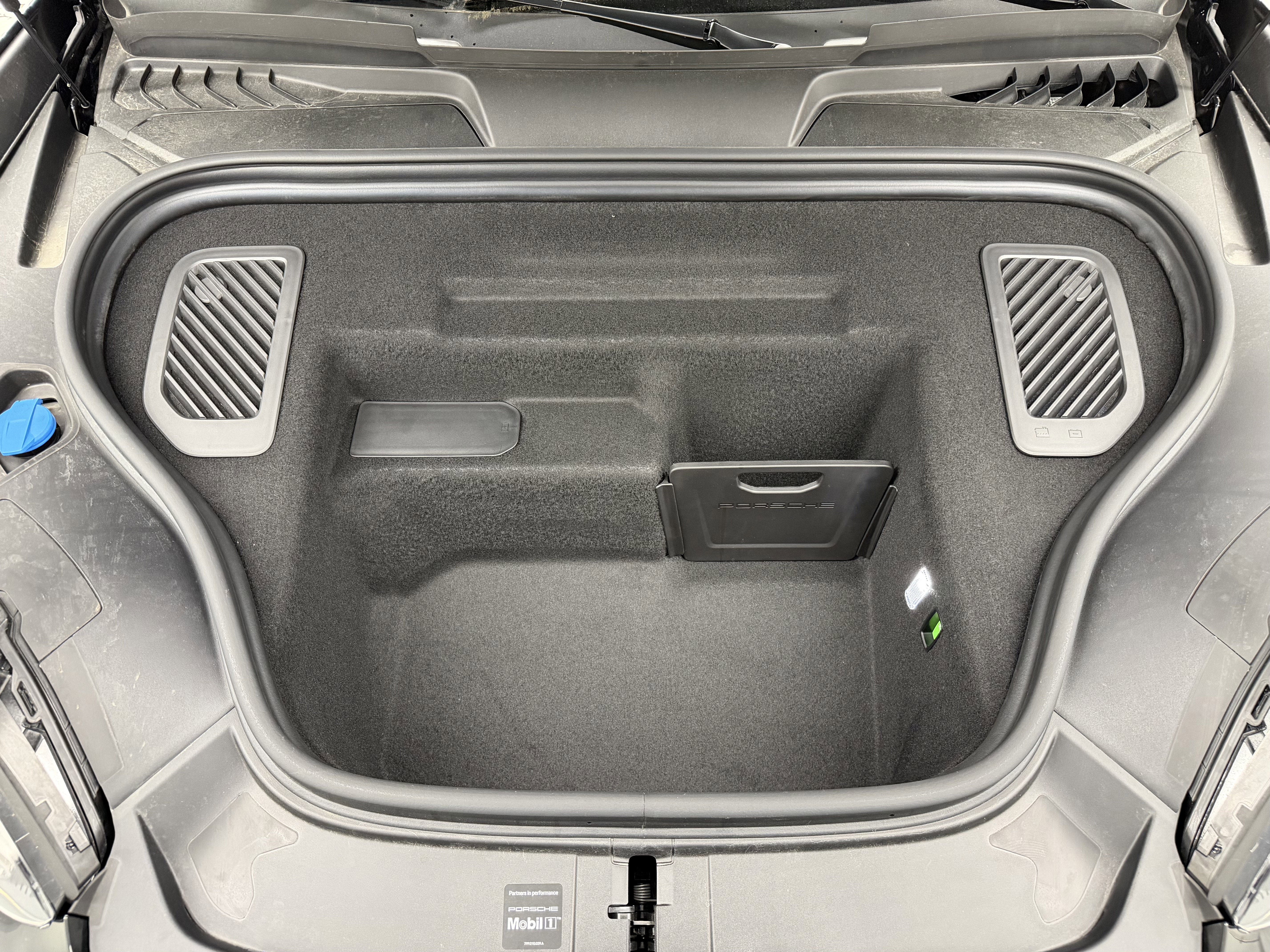 2025 Porsche Macan Electric