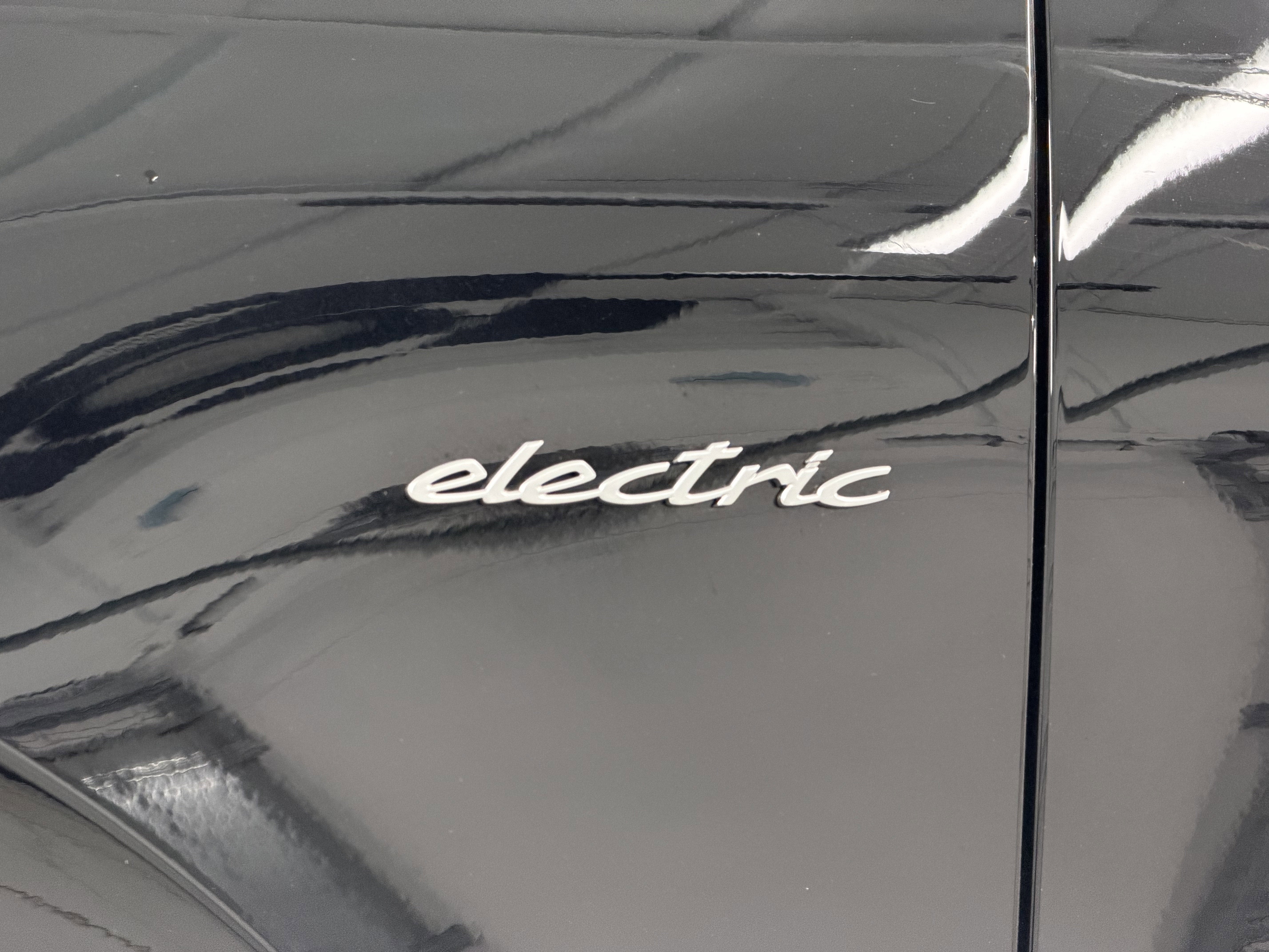 2025 Porsche Macan Electric