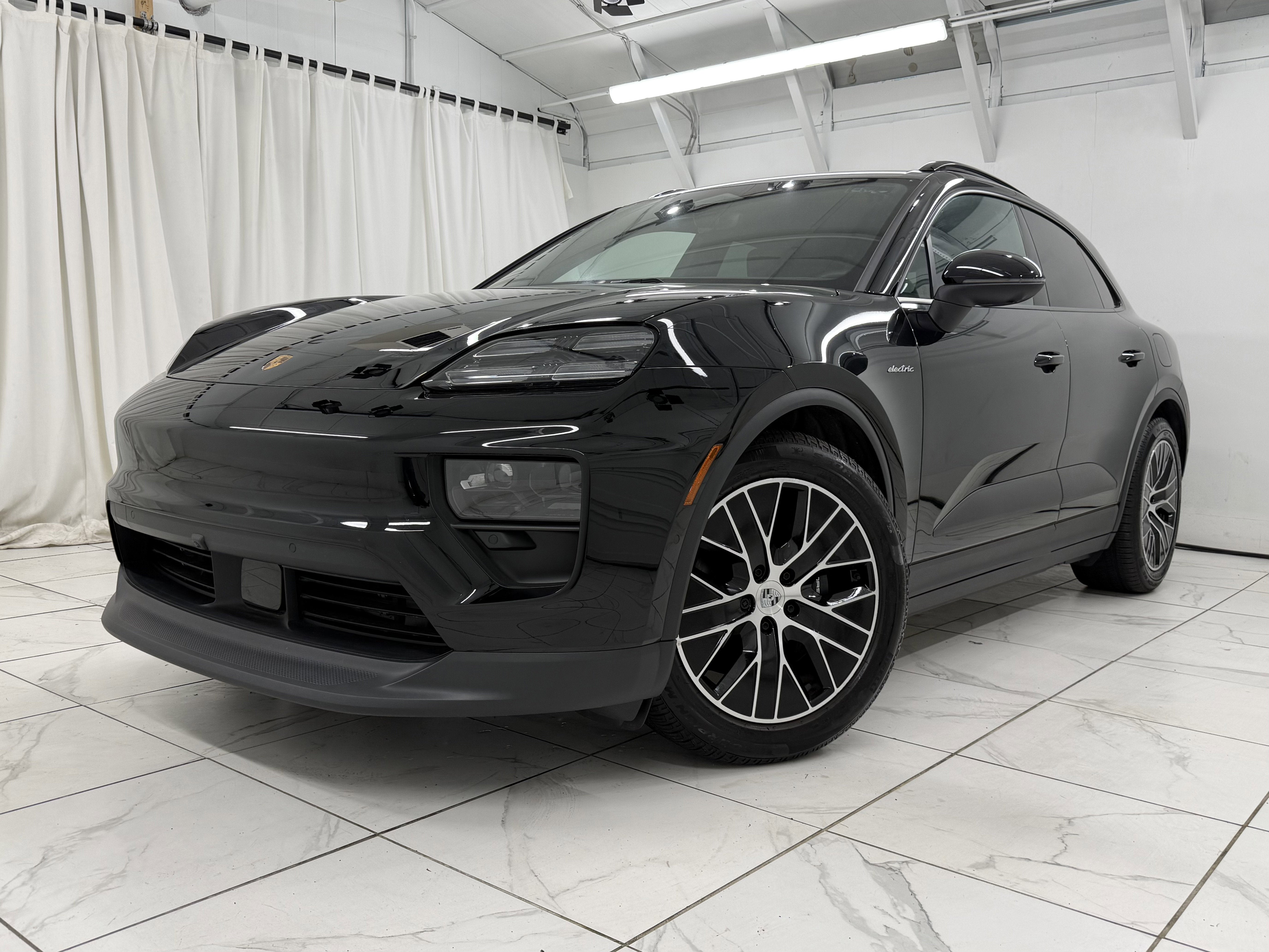 2025 Porsche Macan Electric