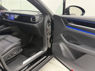2025 Porsche Macan Electric