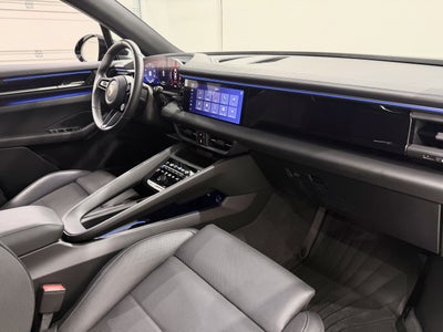 2025 Porsche Macan Electric