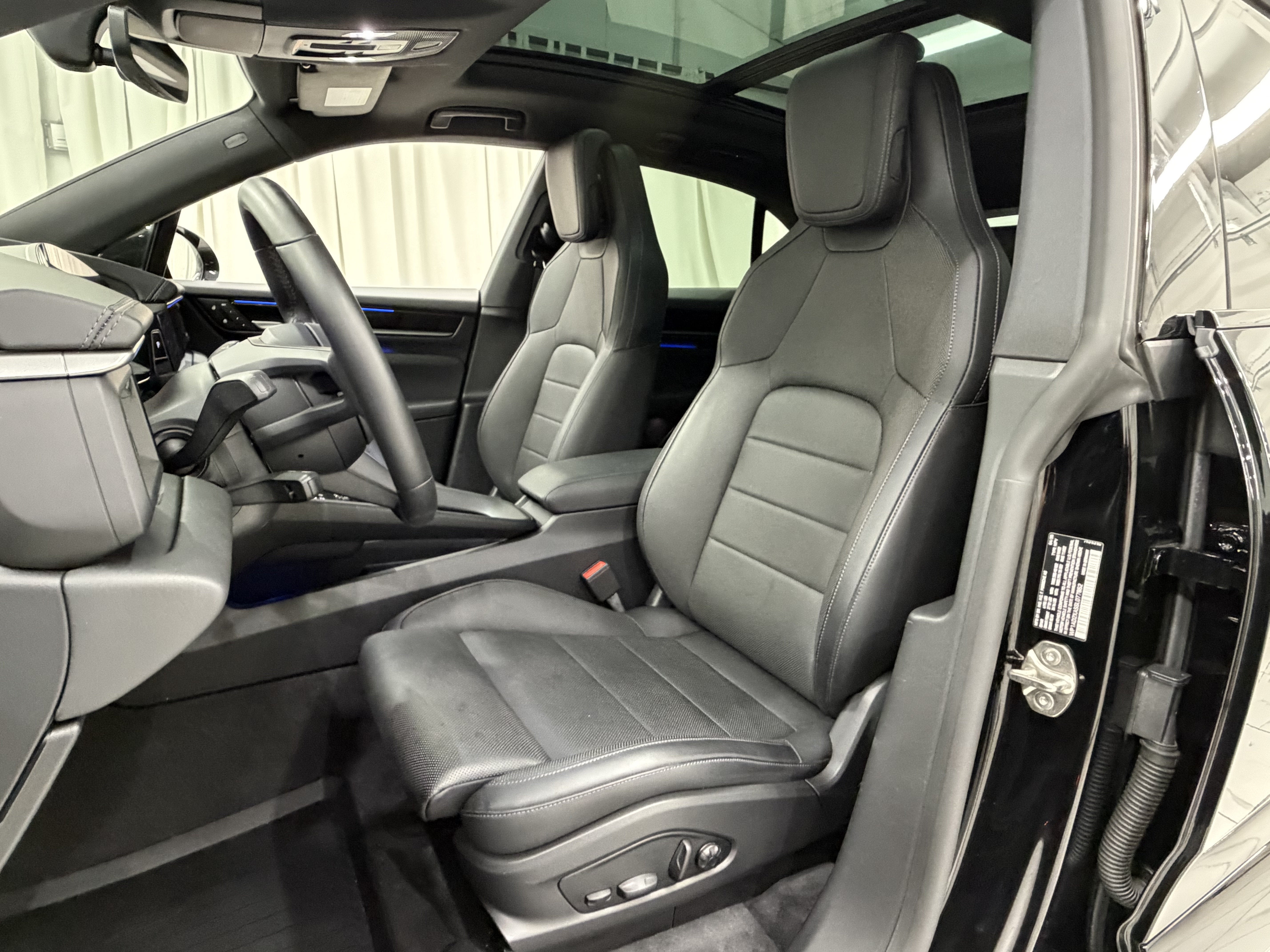 2025 Porsche Macan Electric
