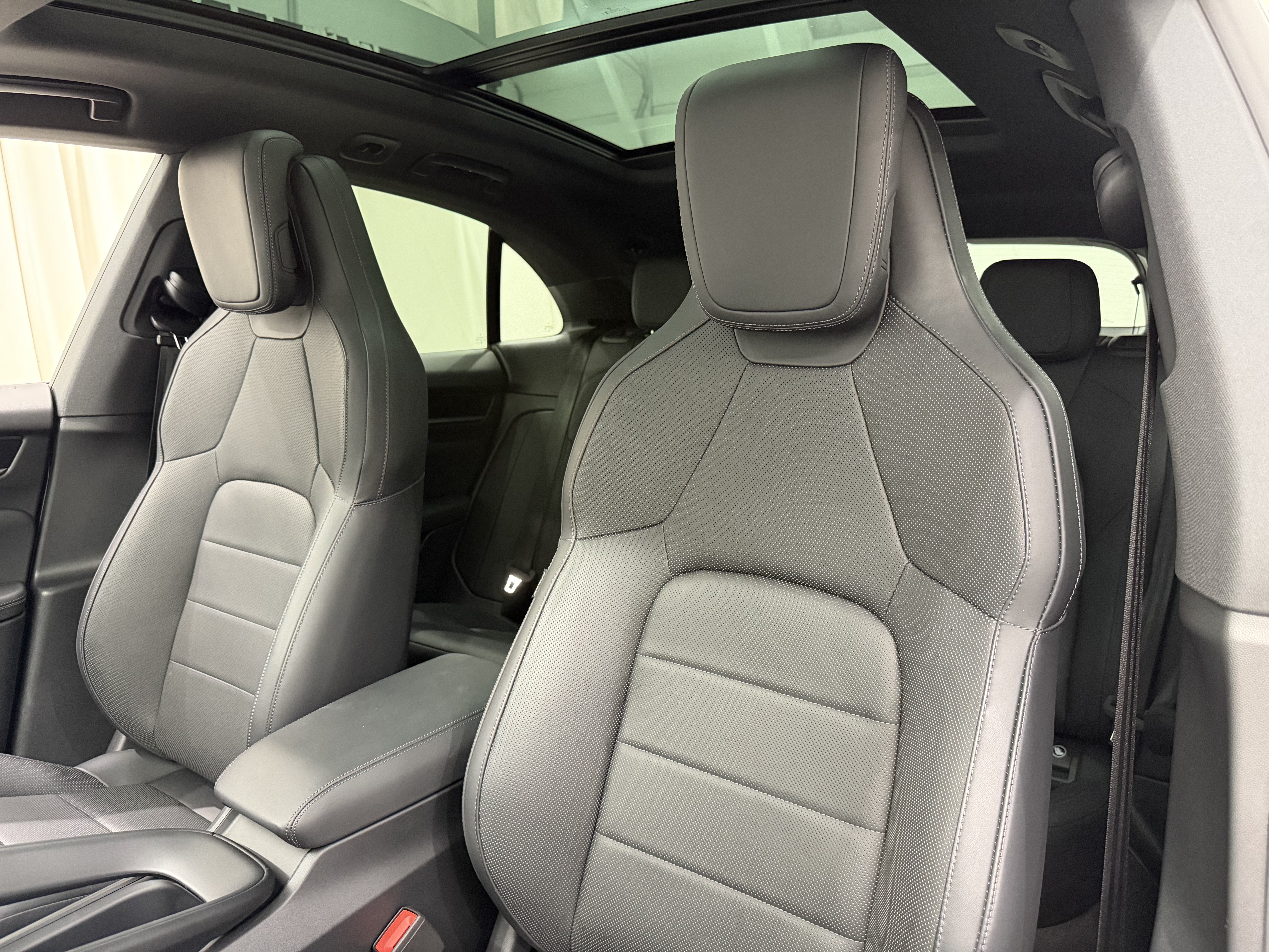 2025 Porsche Macan Electric