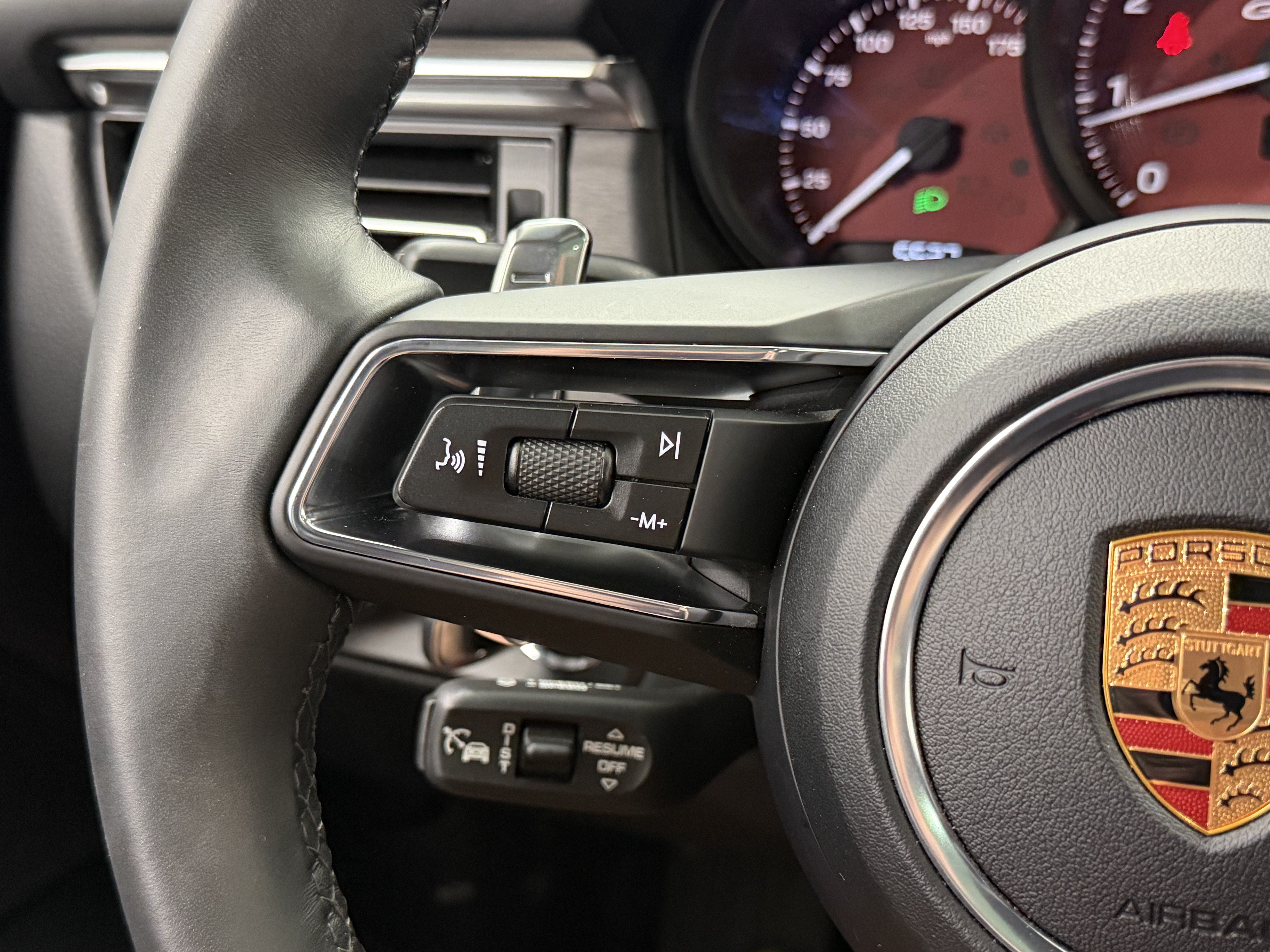 2026 Porsche Macan Gts