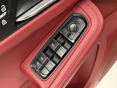 2024 Porsche Macan GTS