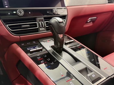 2024 Porsche Macan GTS