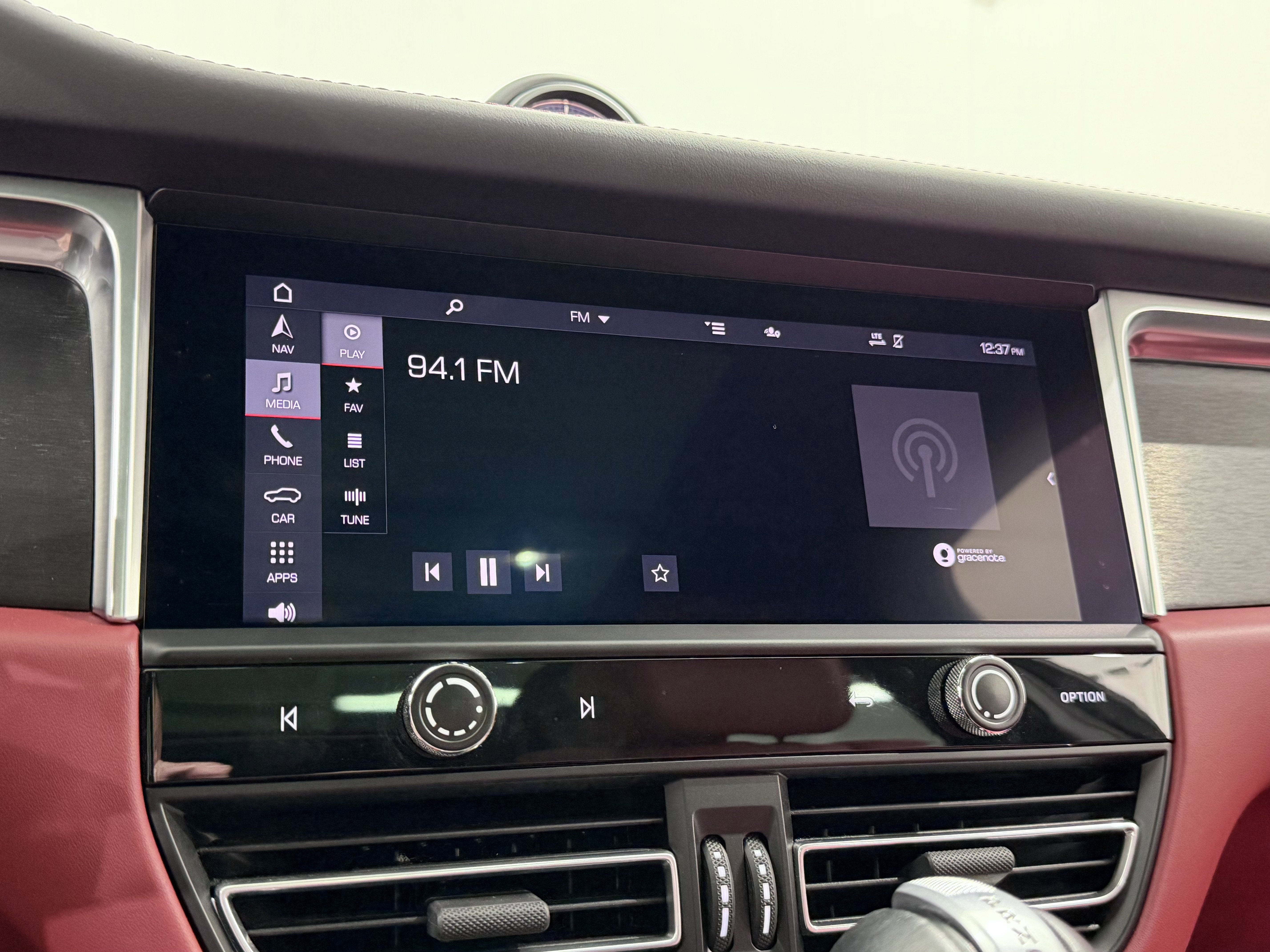 2024 Porsche Macan GTS