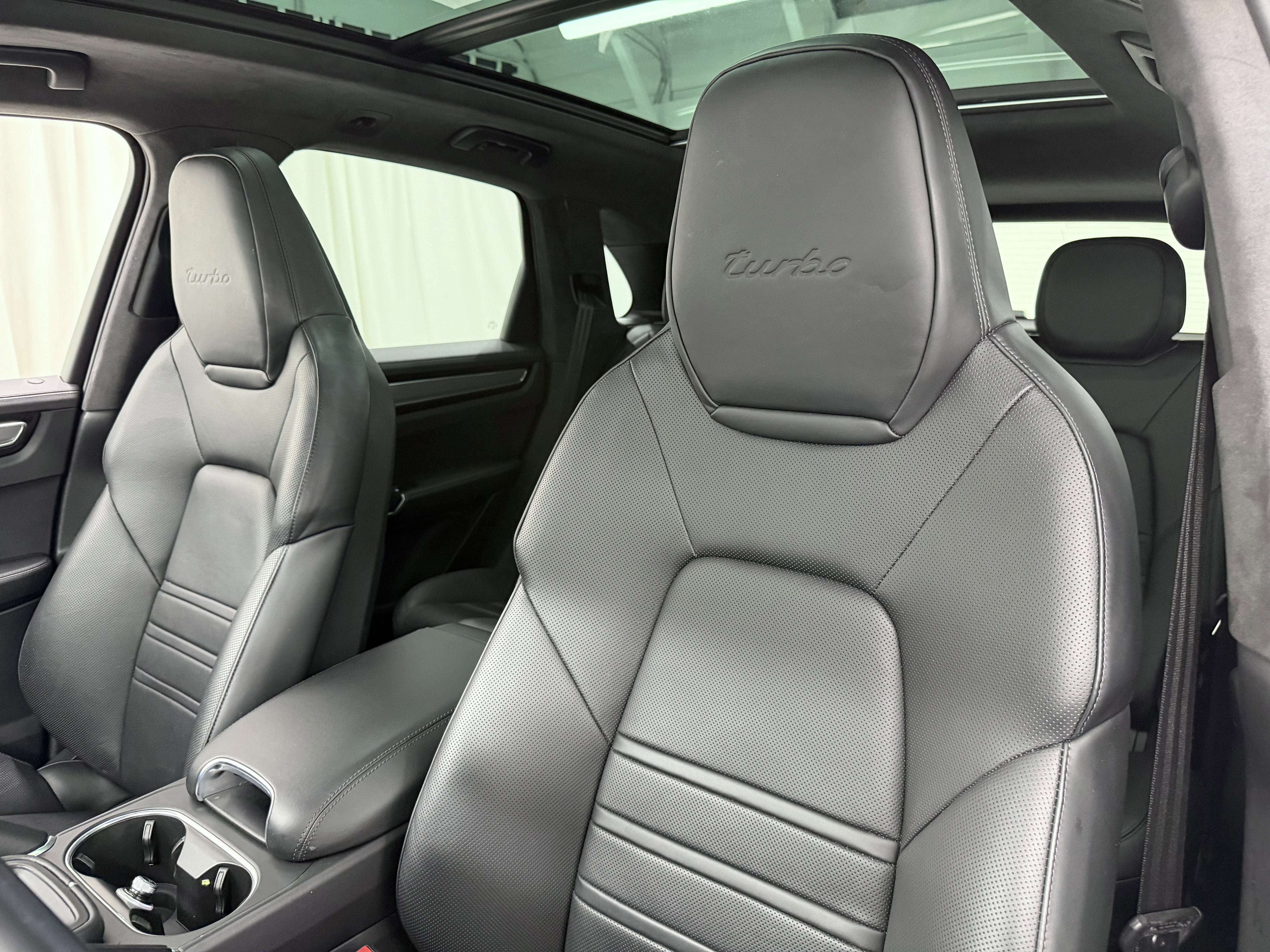 2023 Porsche Cayenne Turbo