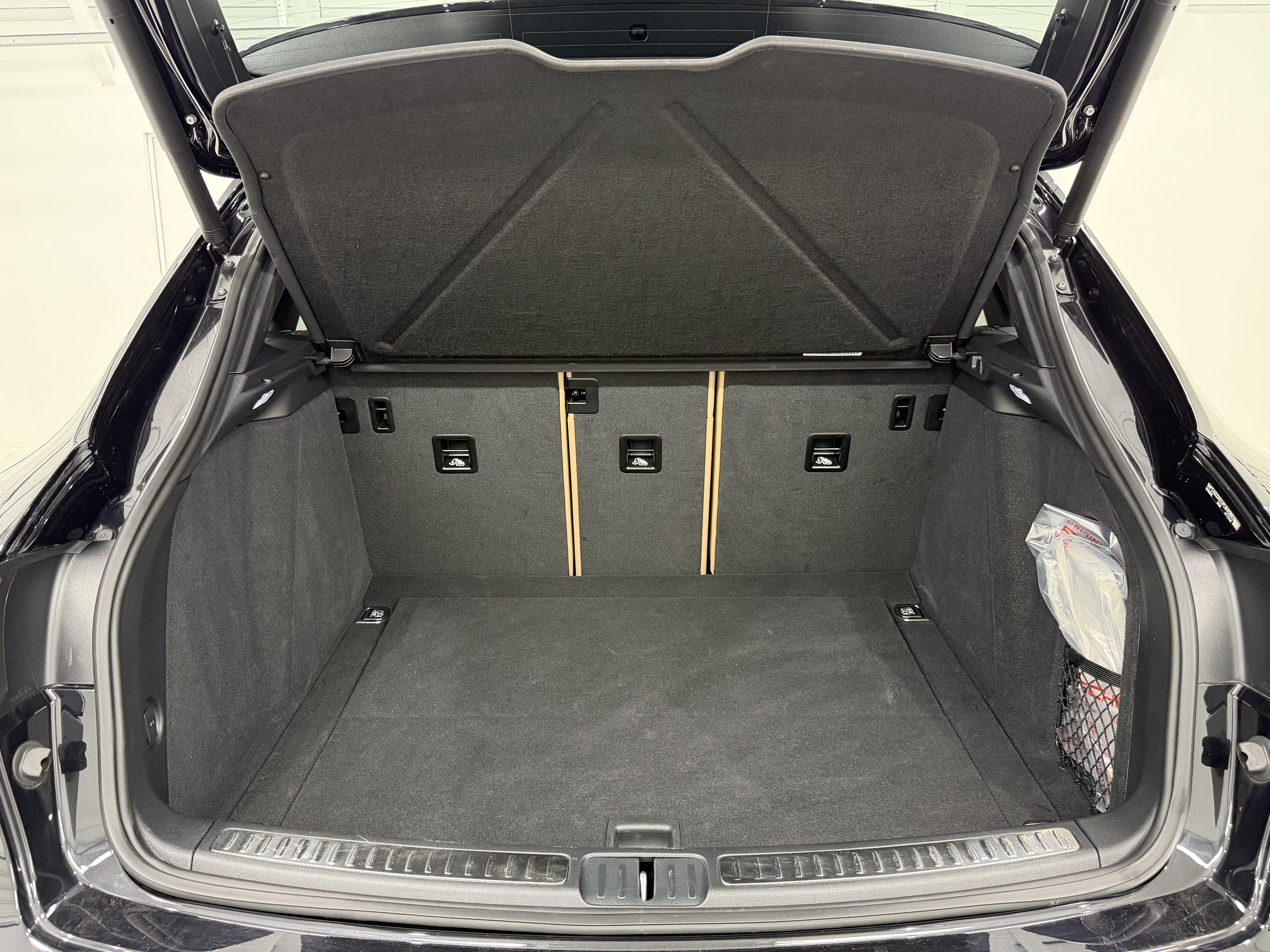 2023 Porsche Macan S