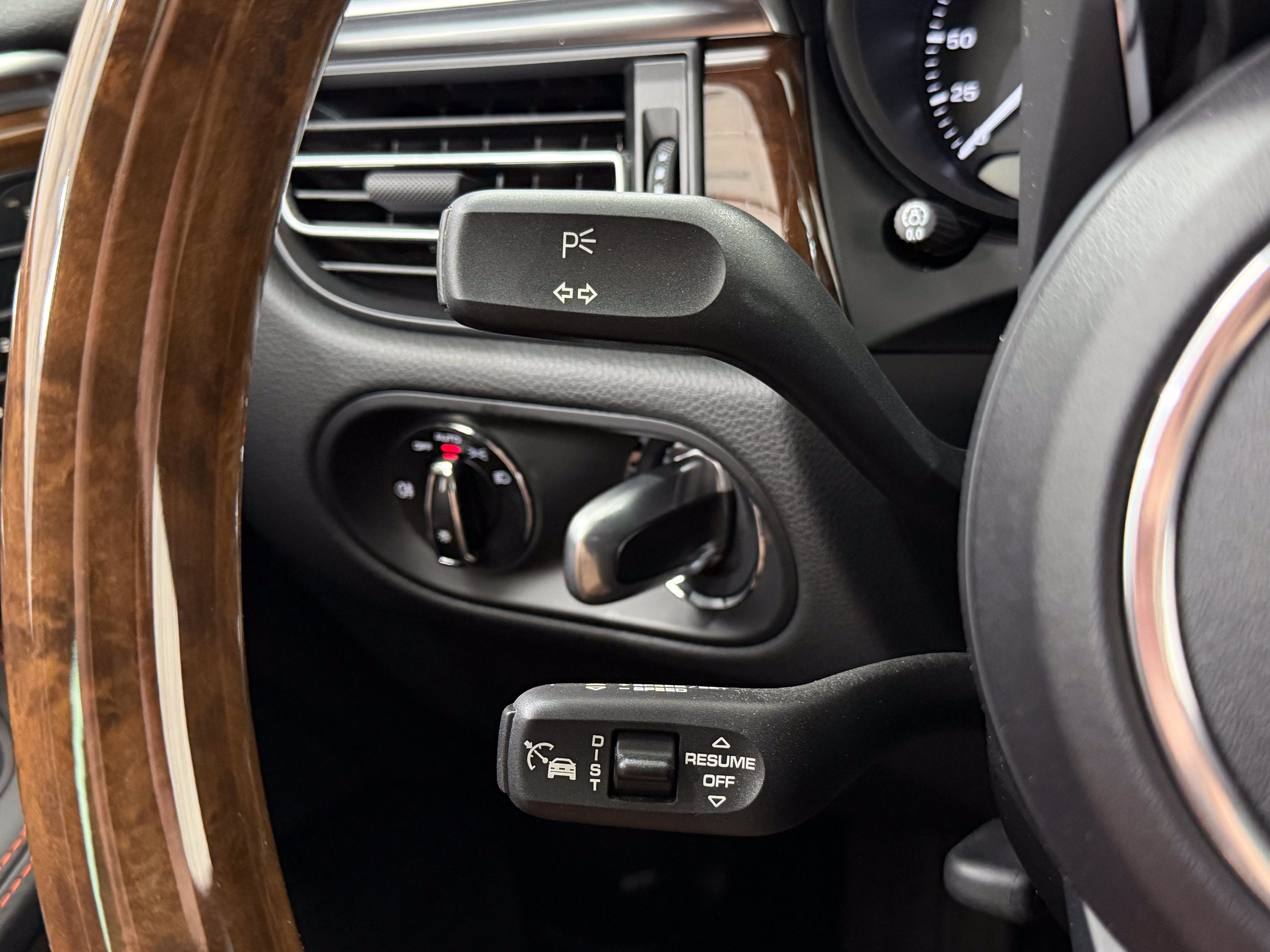 2024 Porsche Macan S