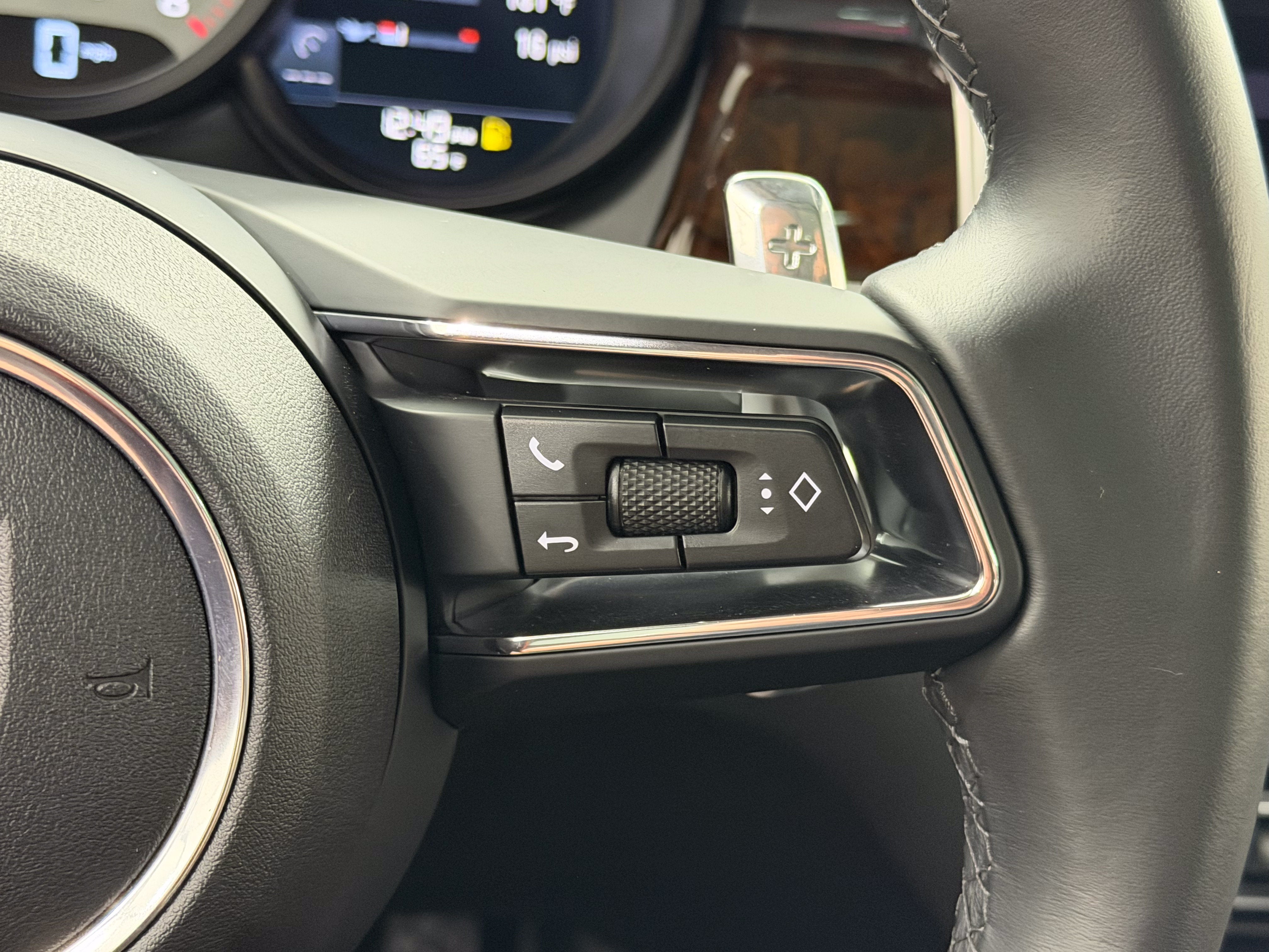 2024 Porsche Macan S