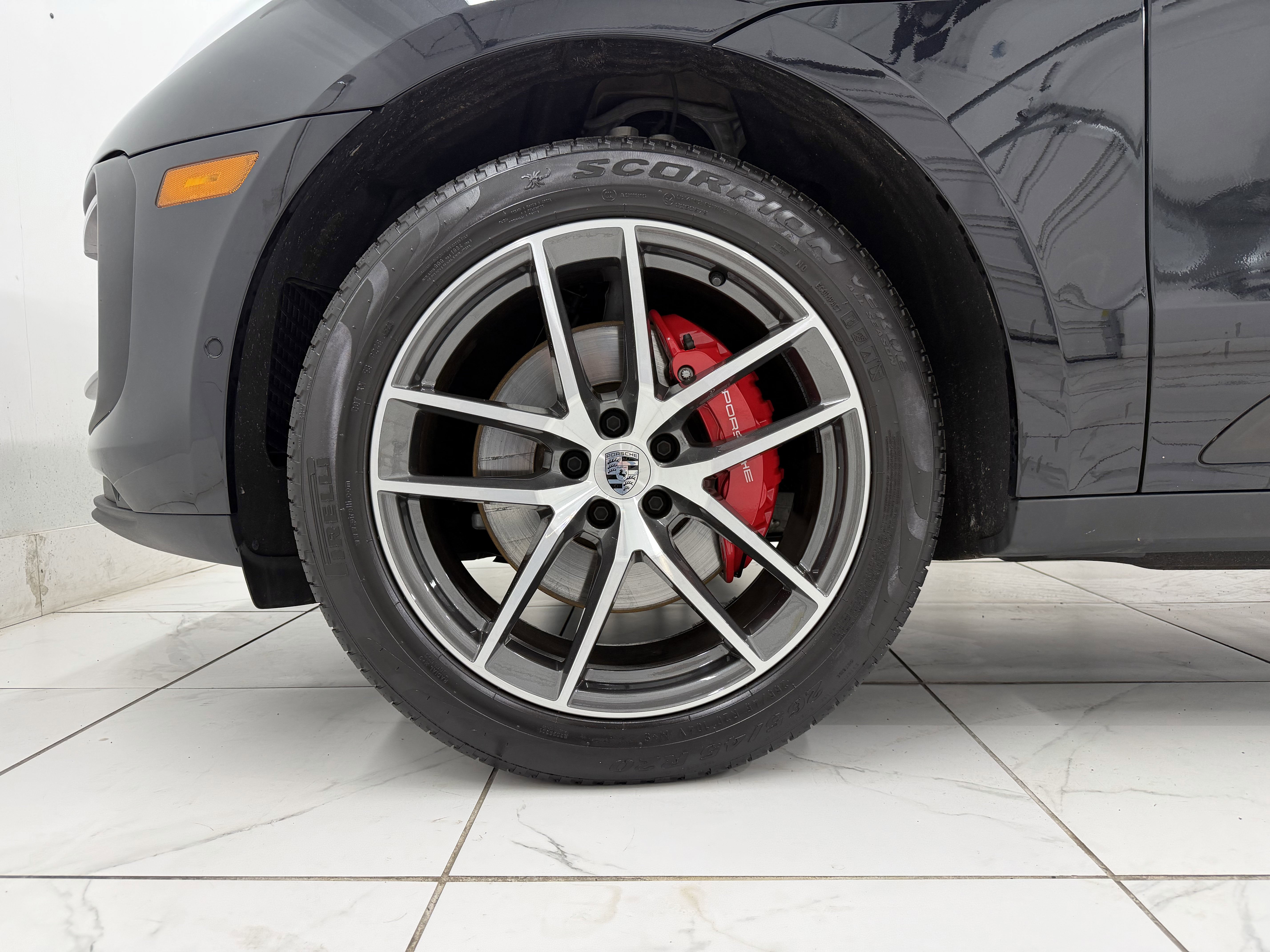 2023 Porsche Macan S