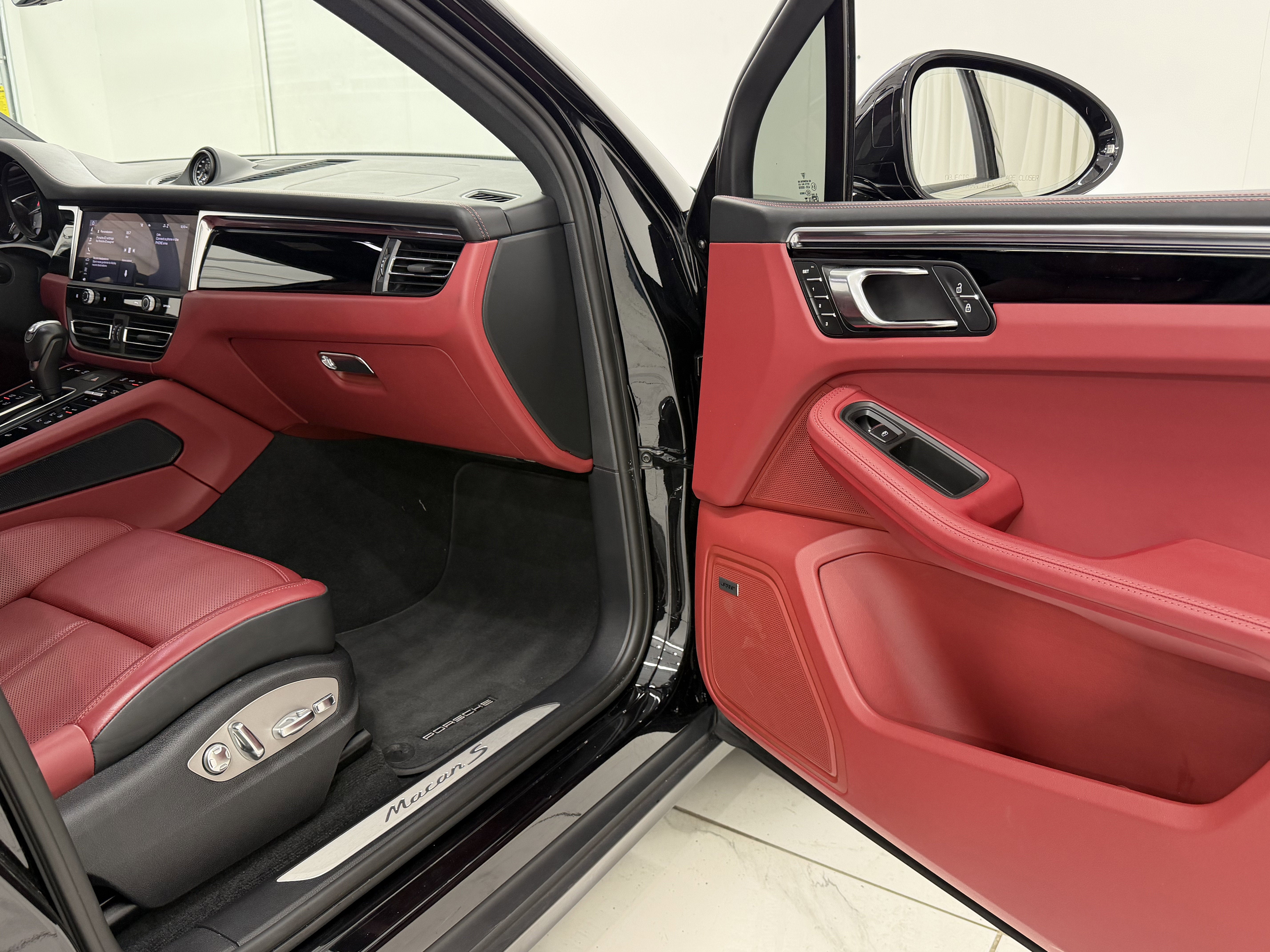 2023 Porsche Macan S