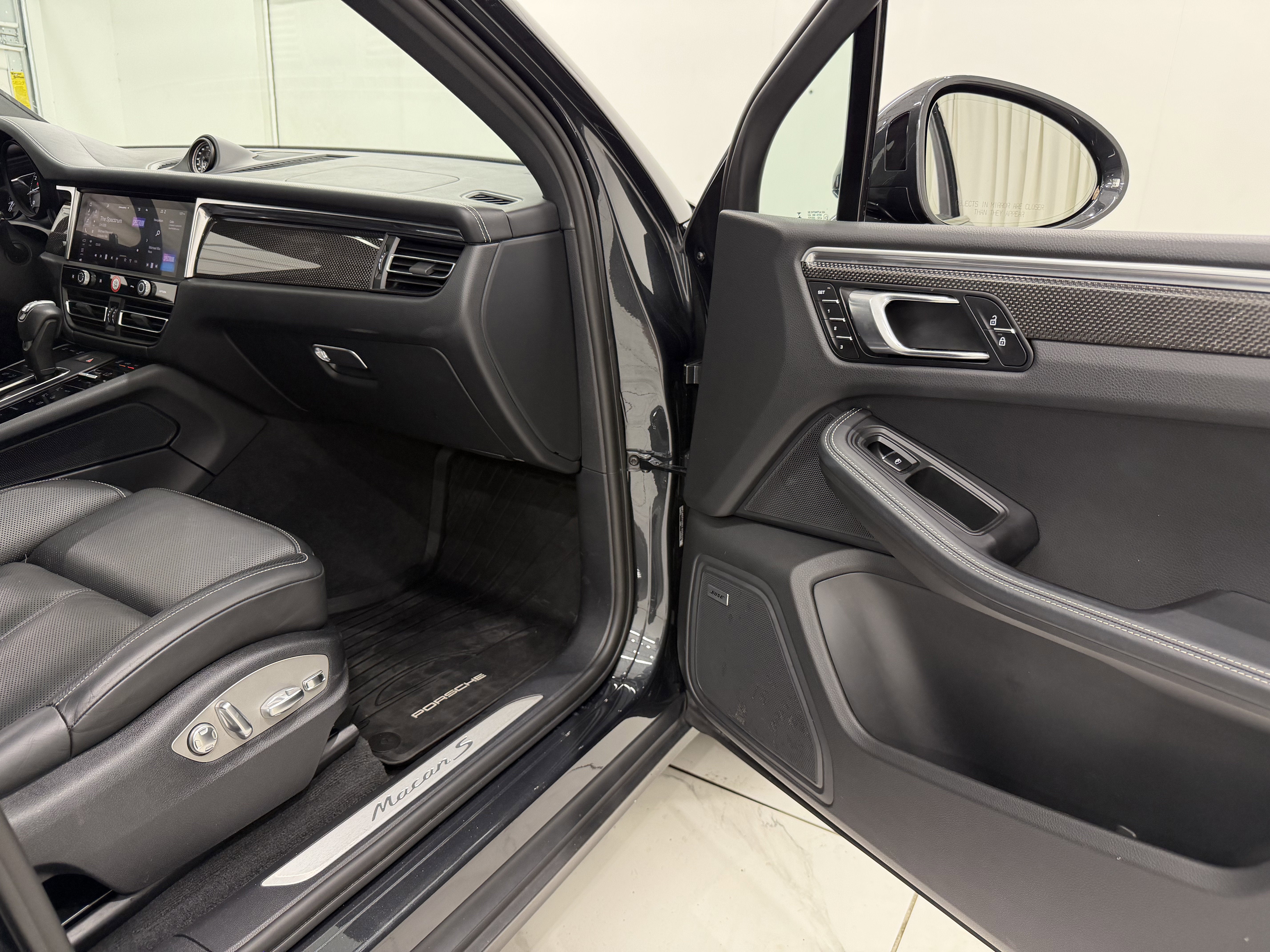 2022 Porsche Macan S