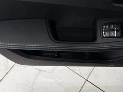2022 Porsche Macan S