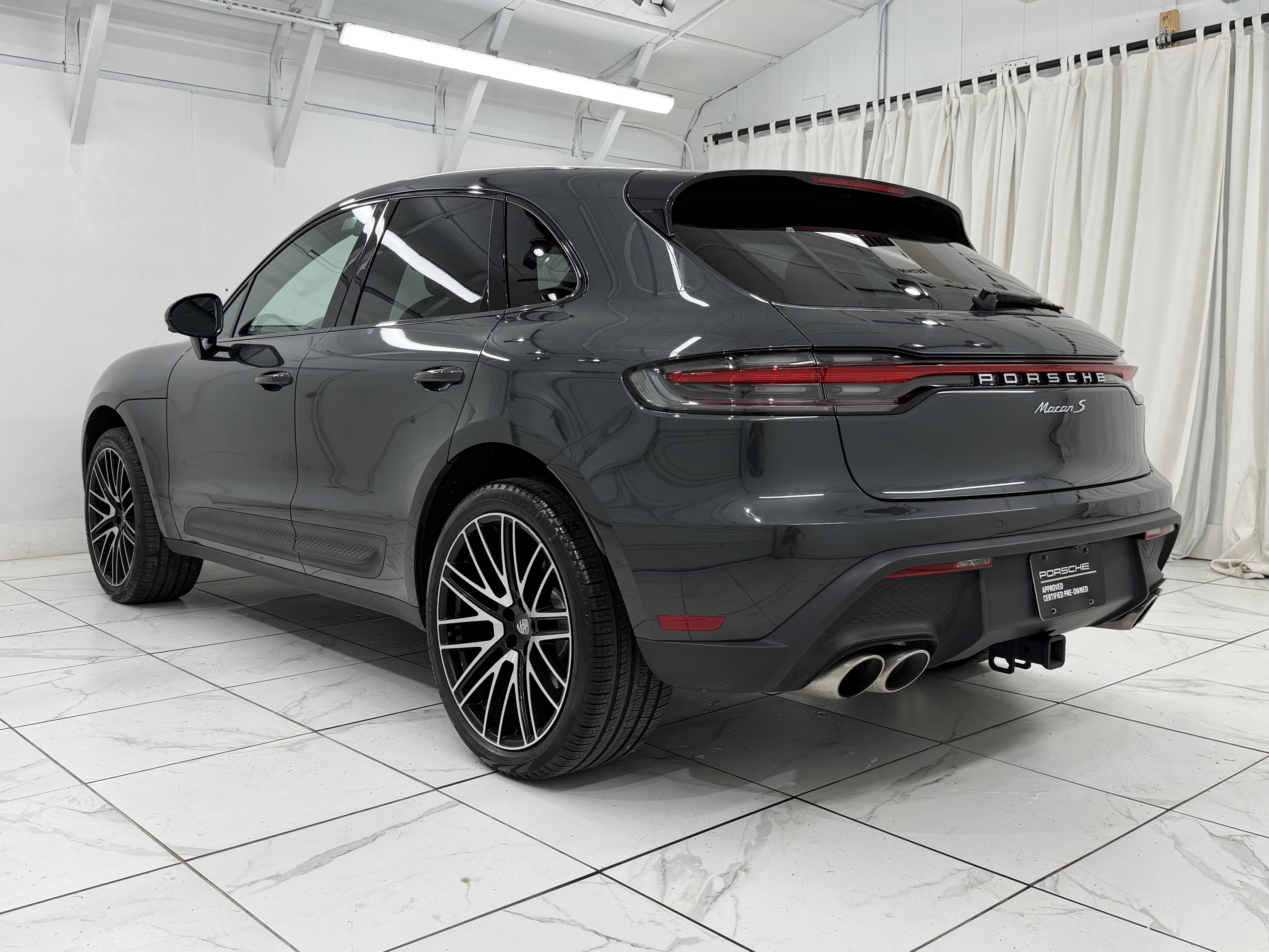 2022 Porsche Macan S