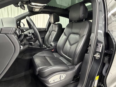 2022 Porsche Macan S