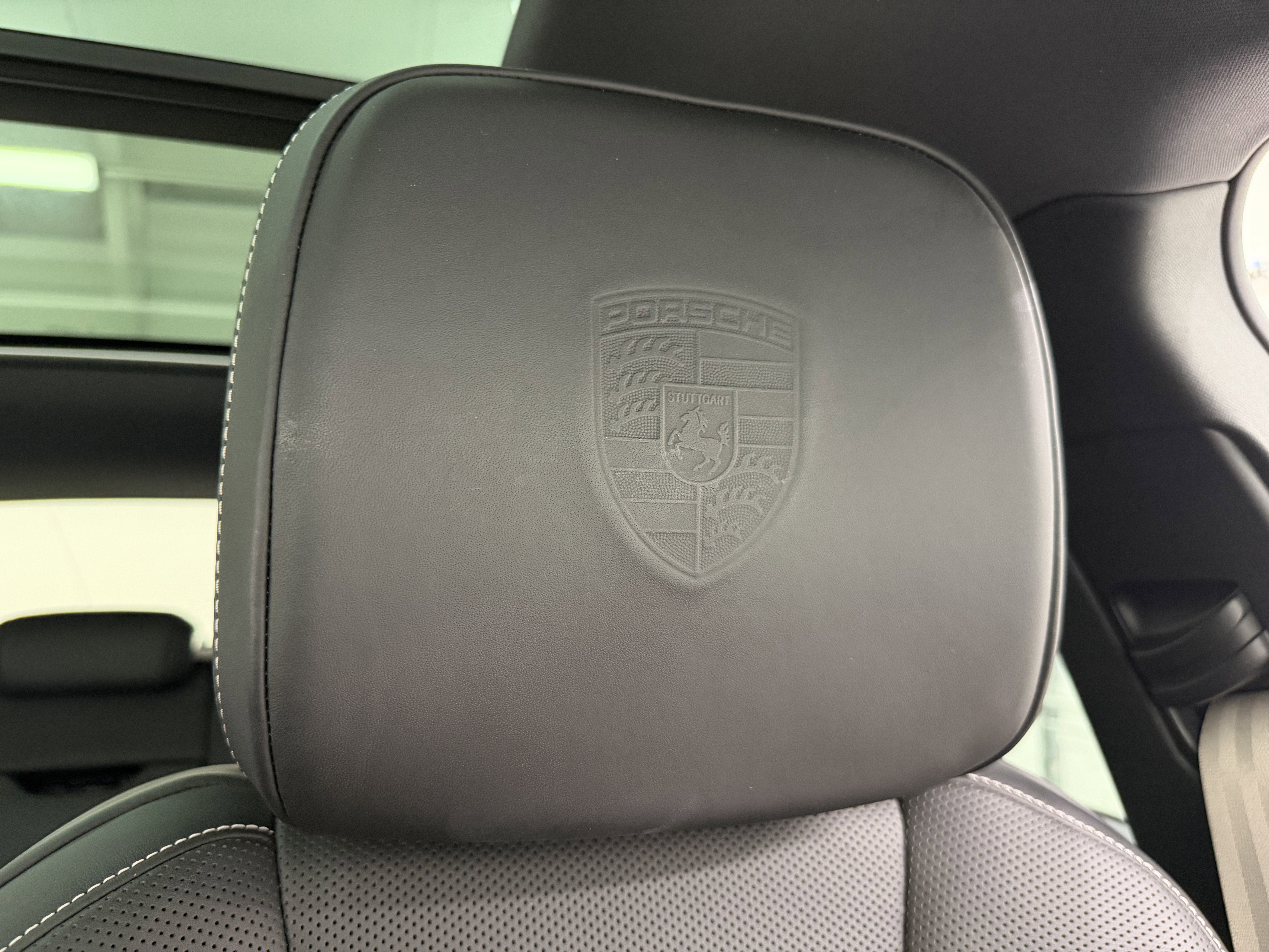 2022 Porsche Macan S