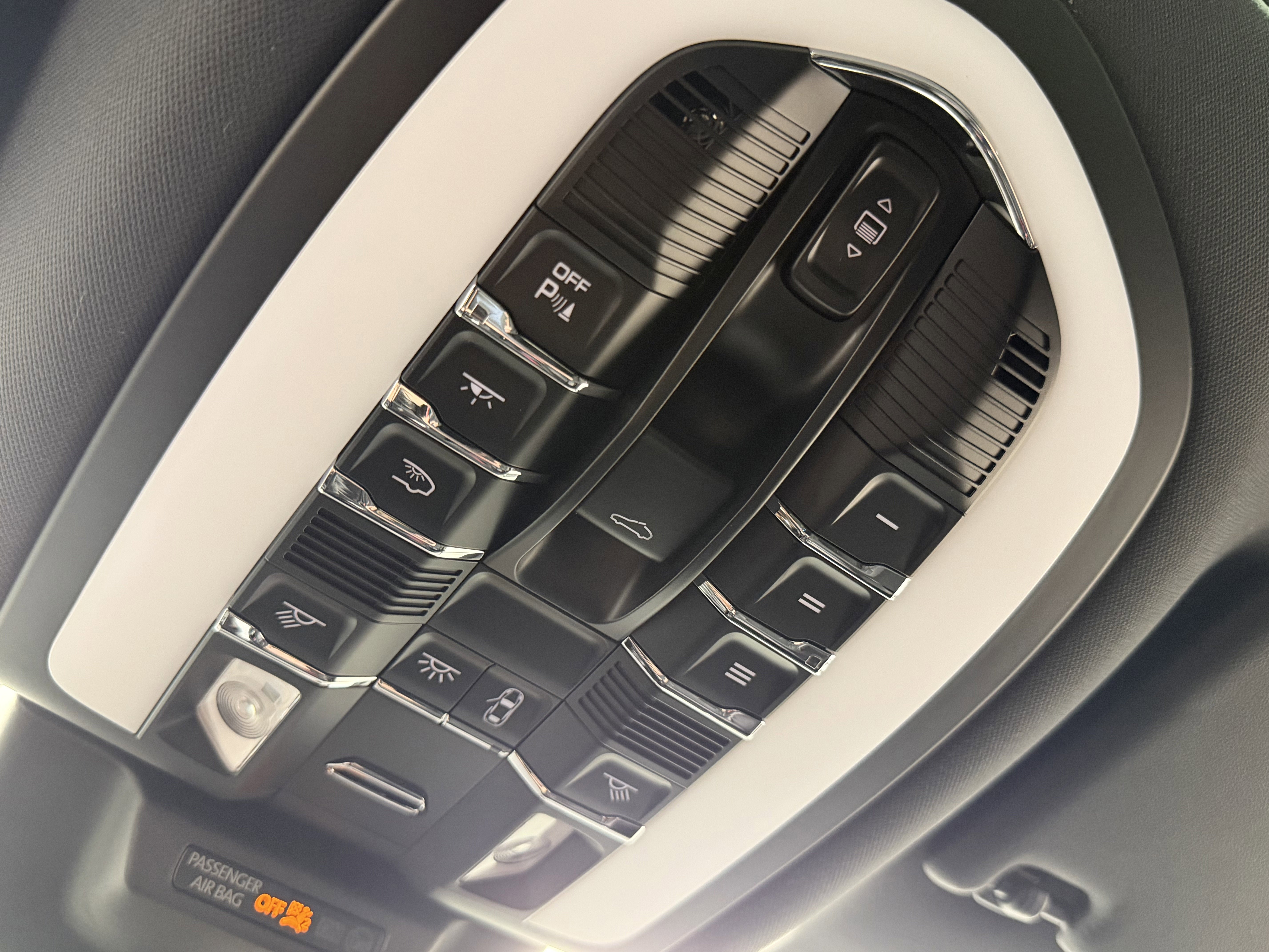 2022 Porsche Macan S