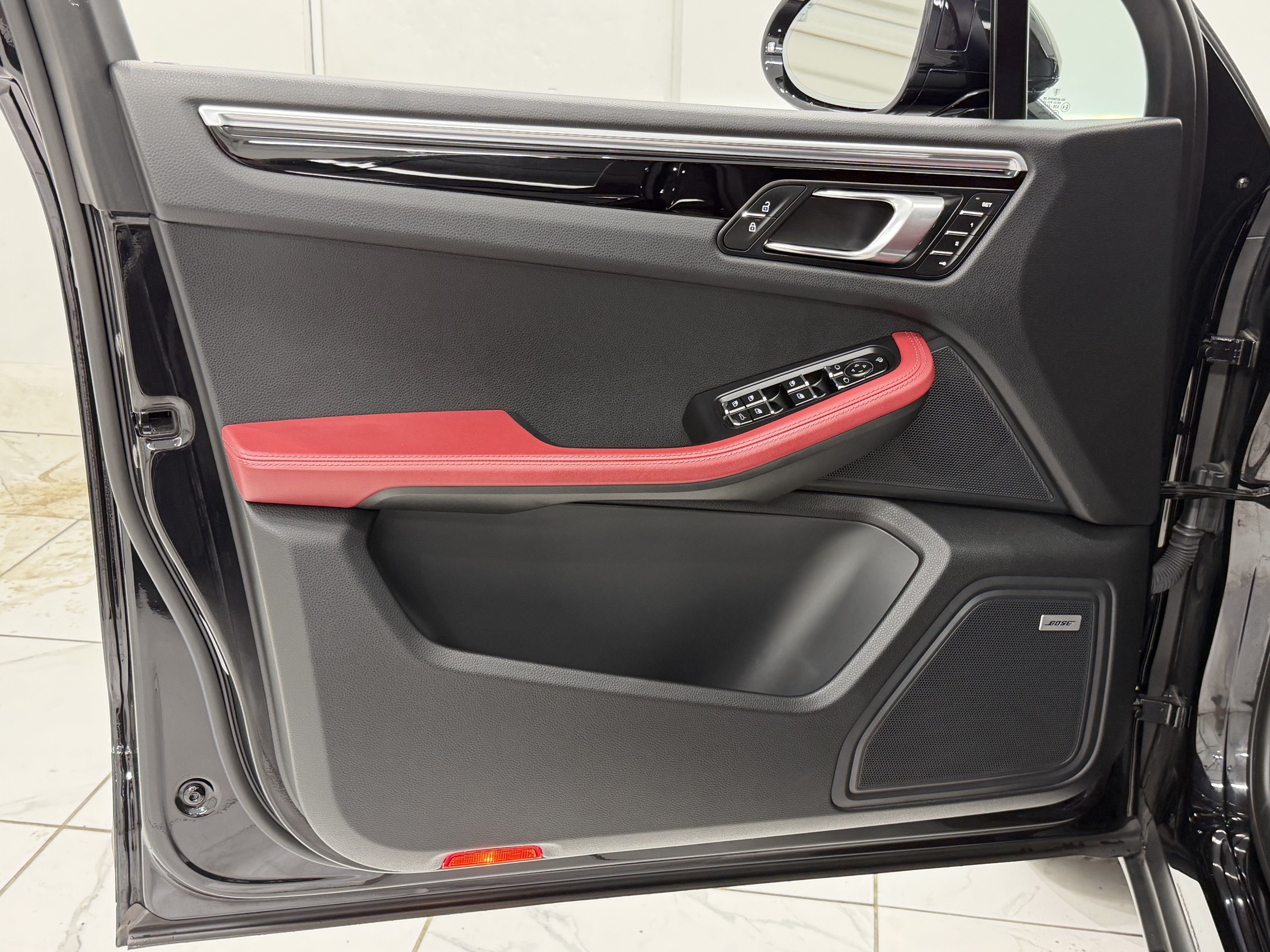 2023 Porsche Macan S