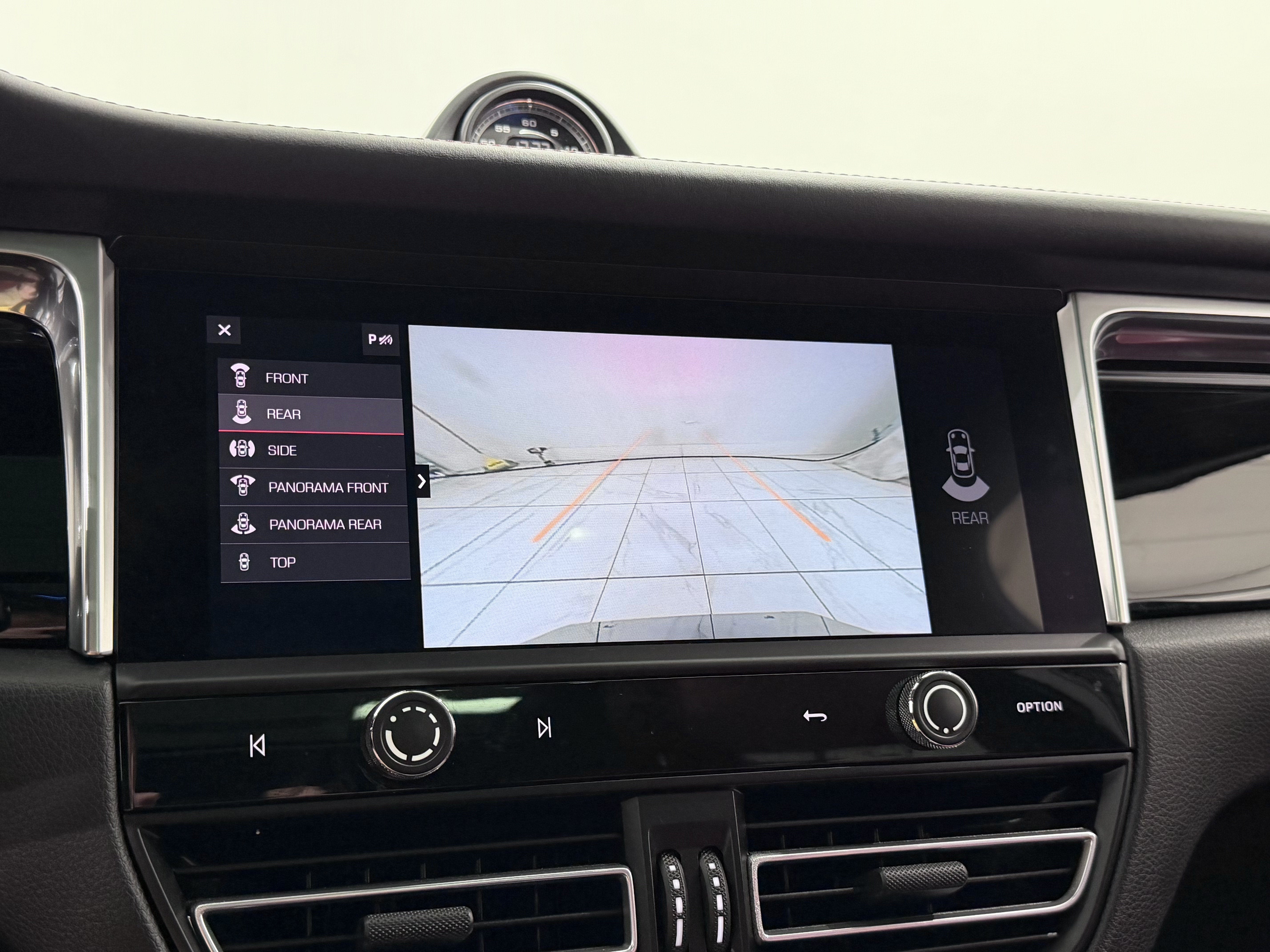 2023 Porsche Macan S