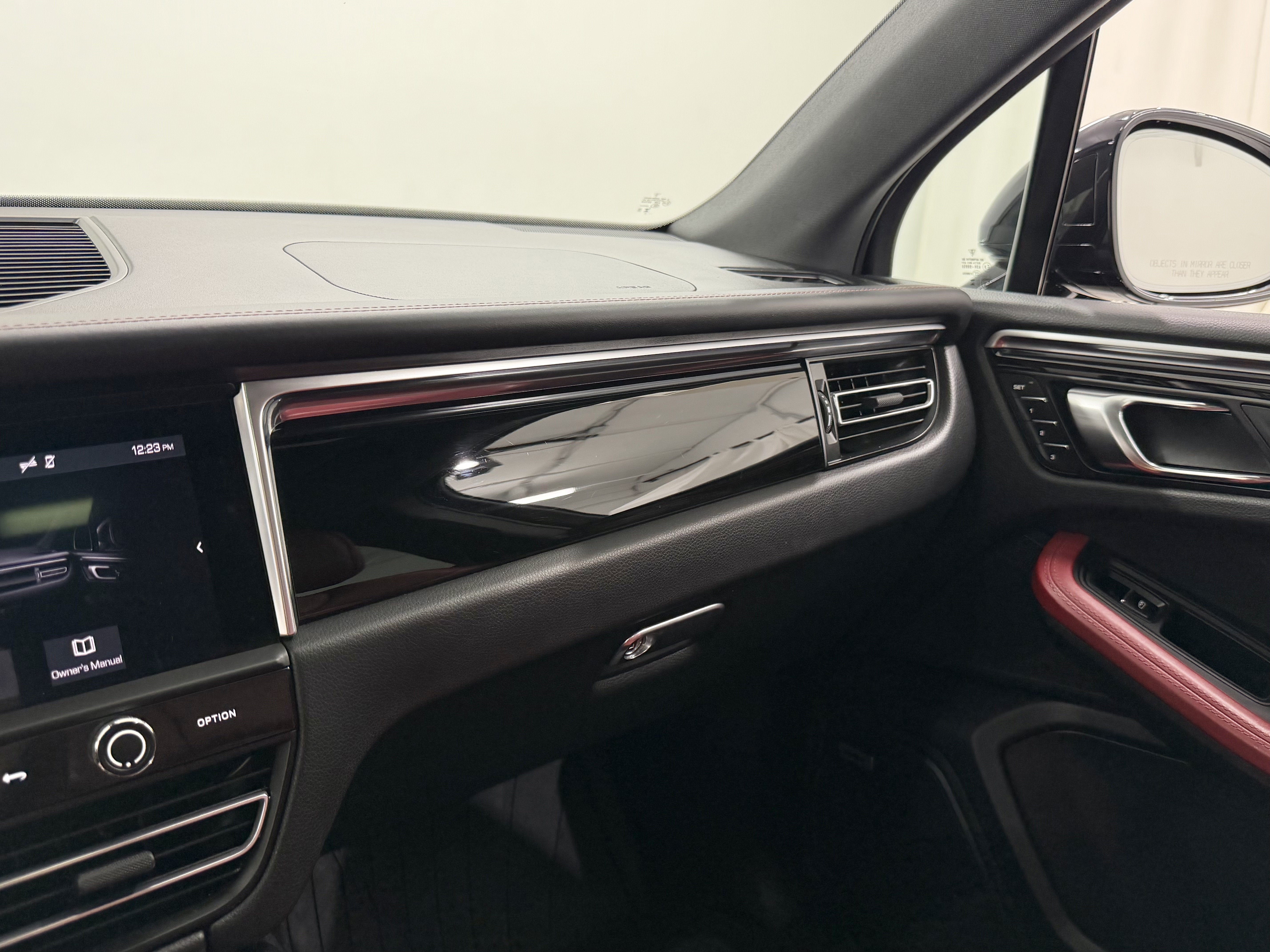 2023 Porsche Macan S