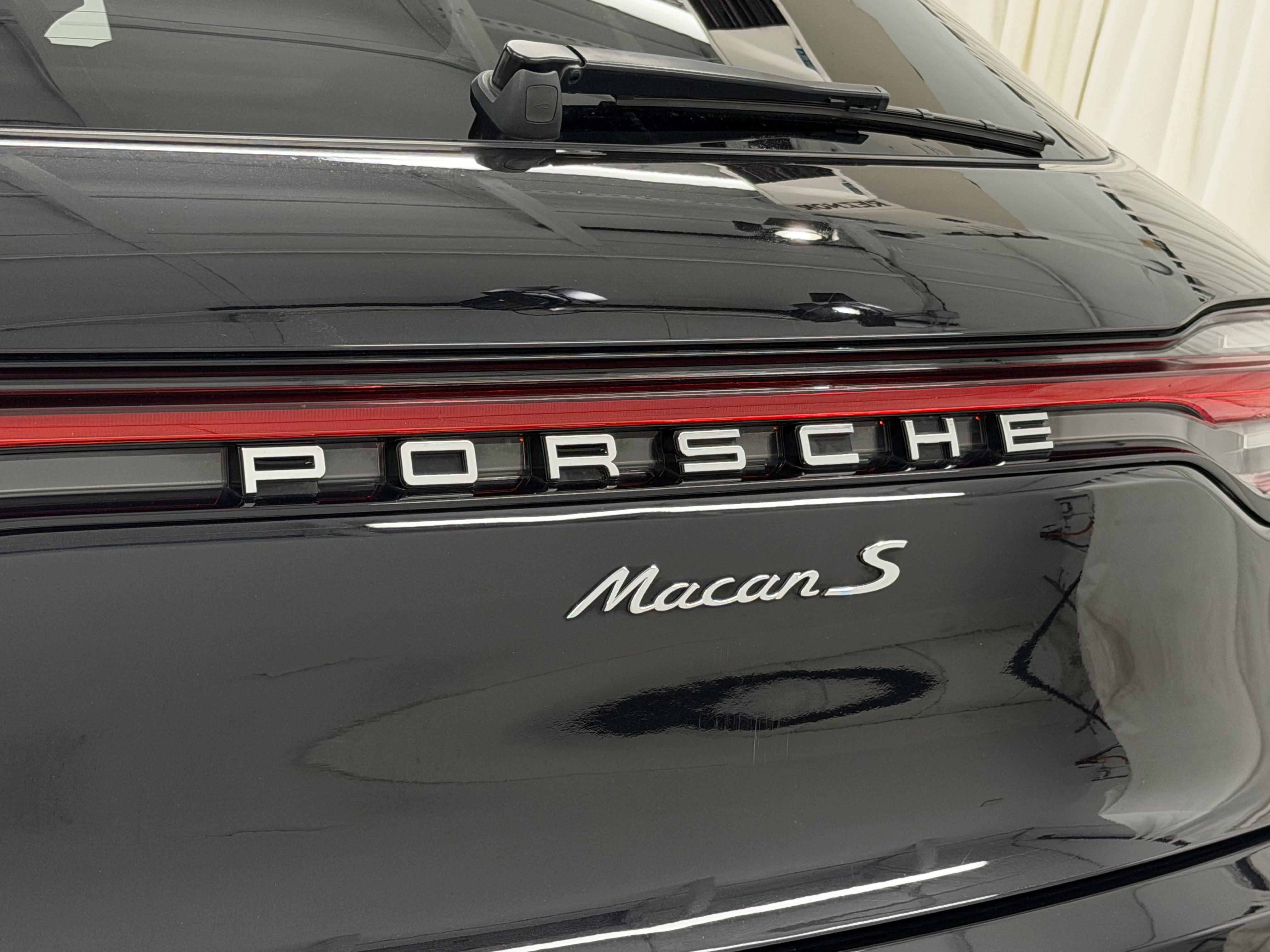 2023 Porsche Macan S