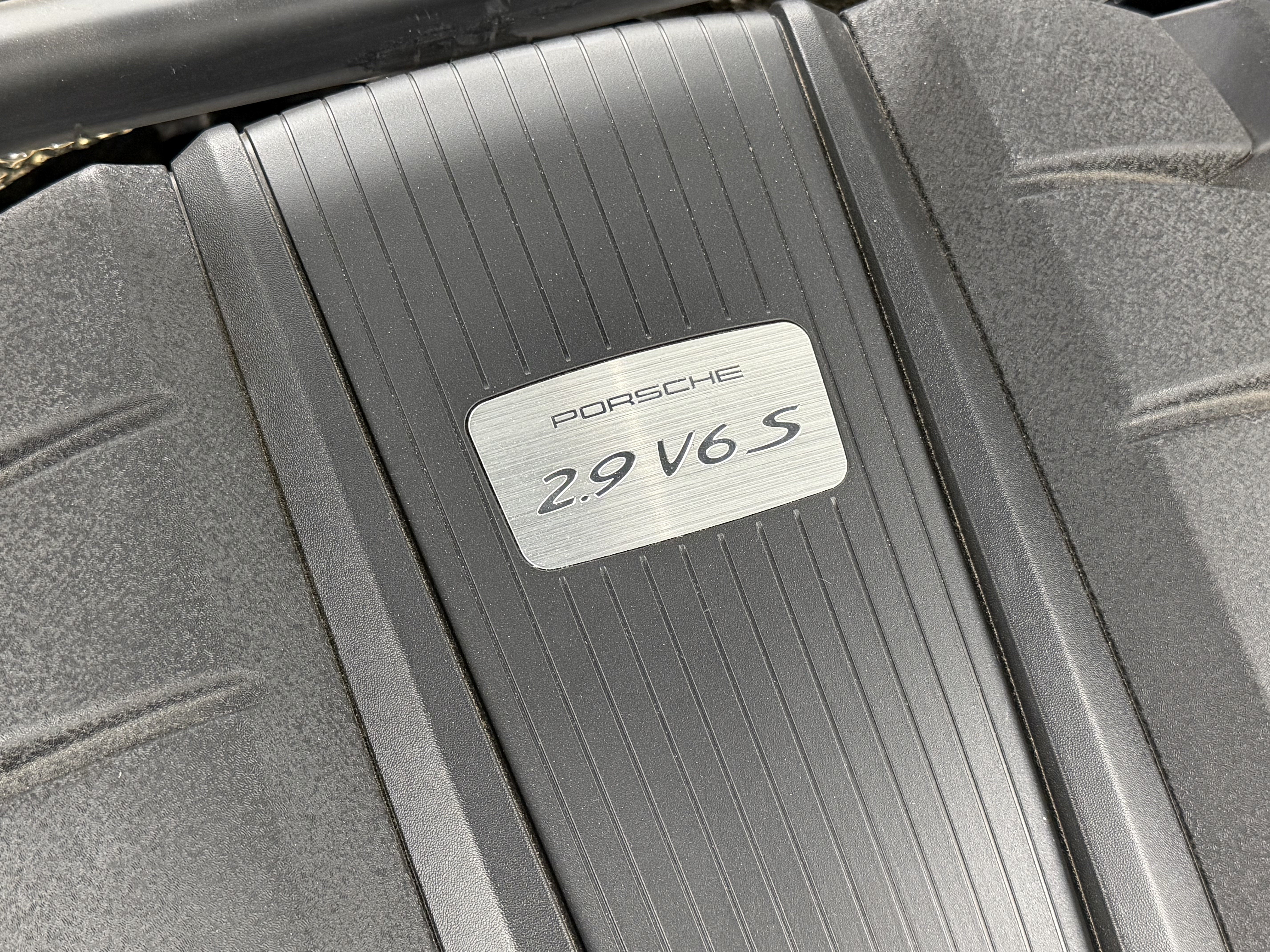 2024 Porsche Macan S