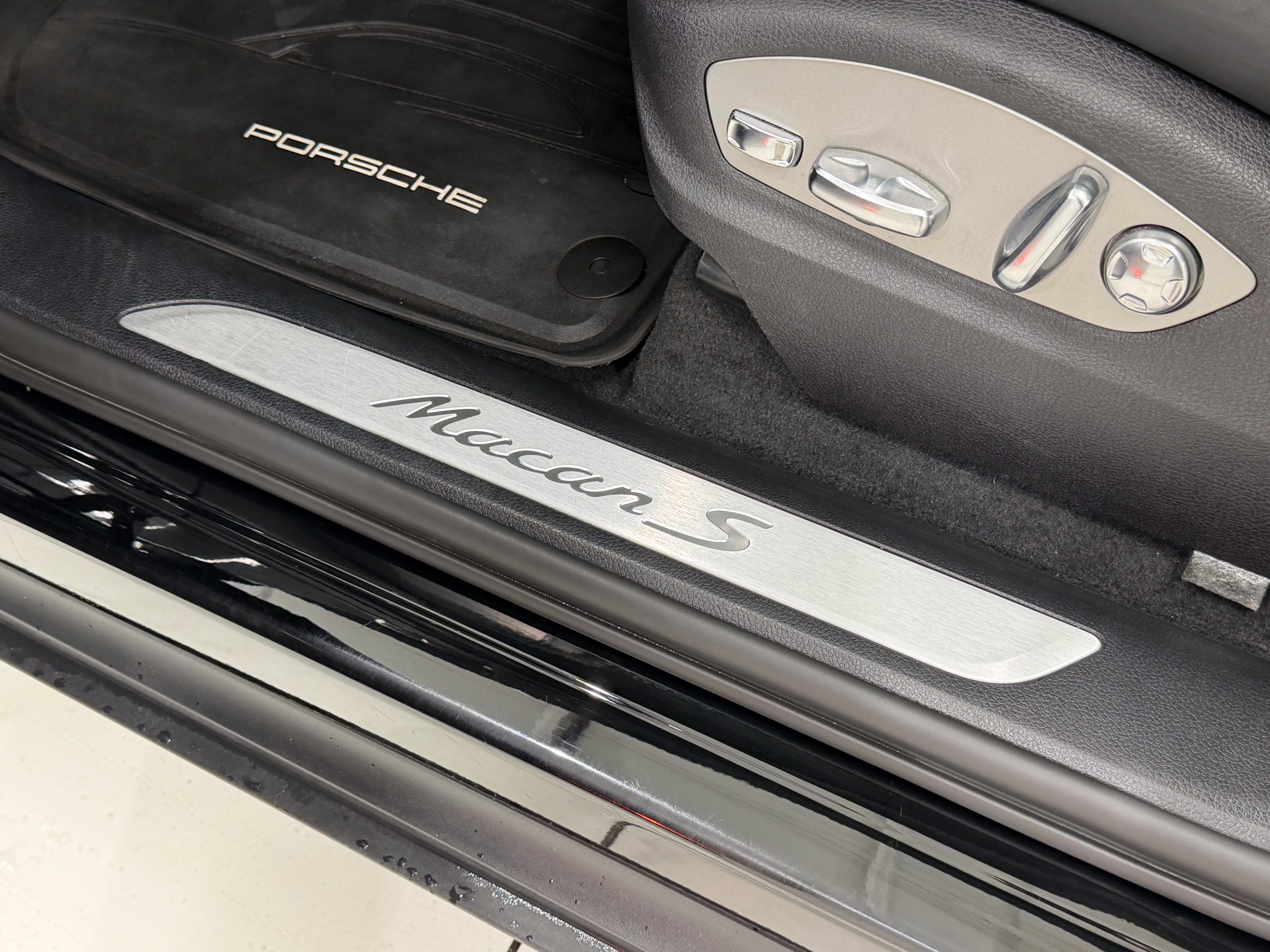 2024 Porsche Macan S