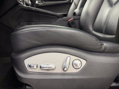2024 Porsche Macan S