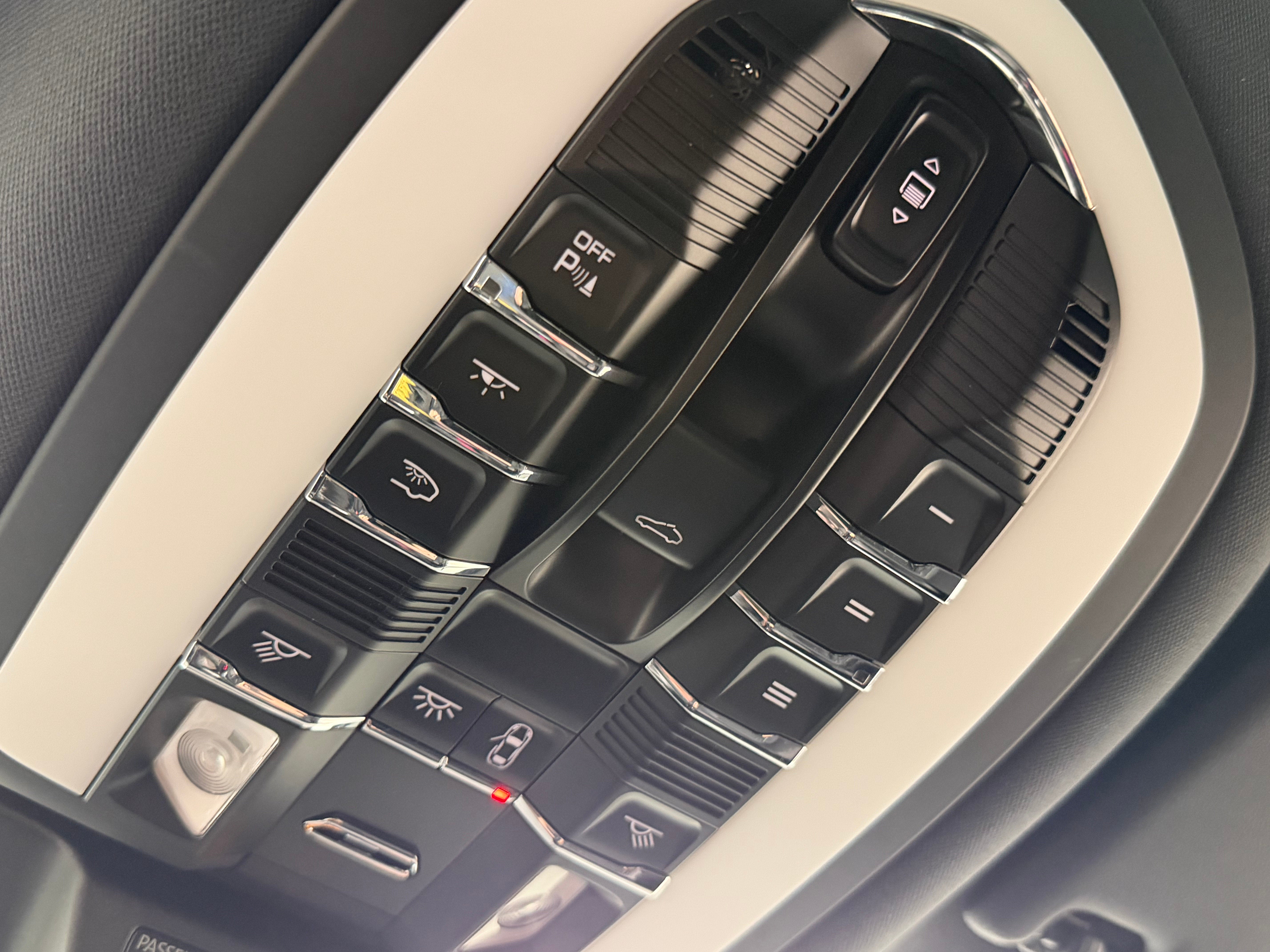 2024 Porsche Macan S