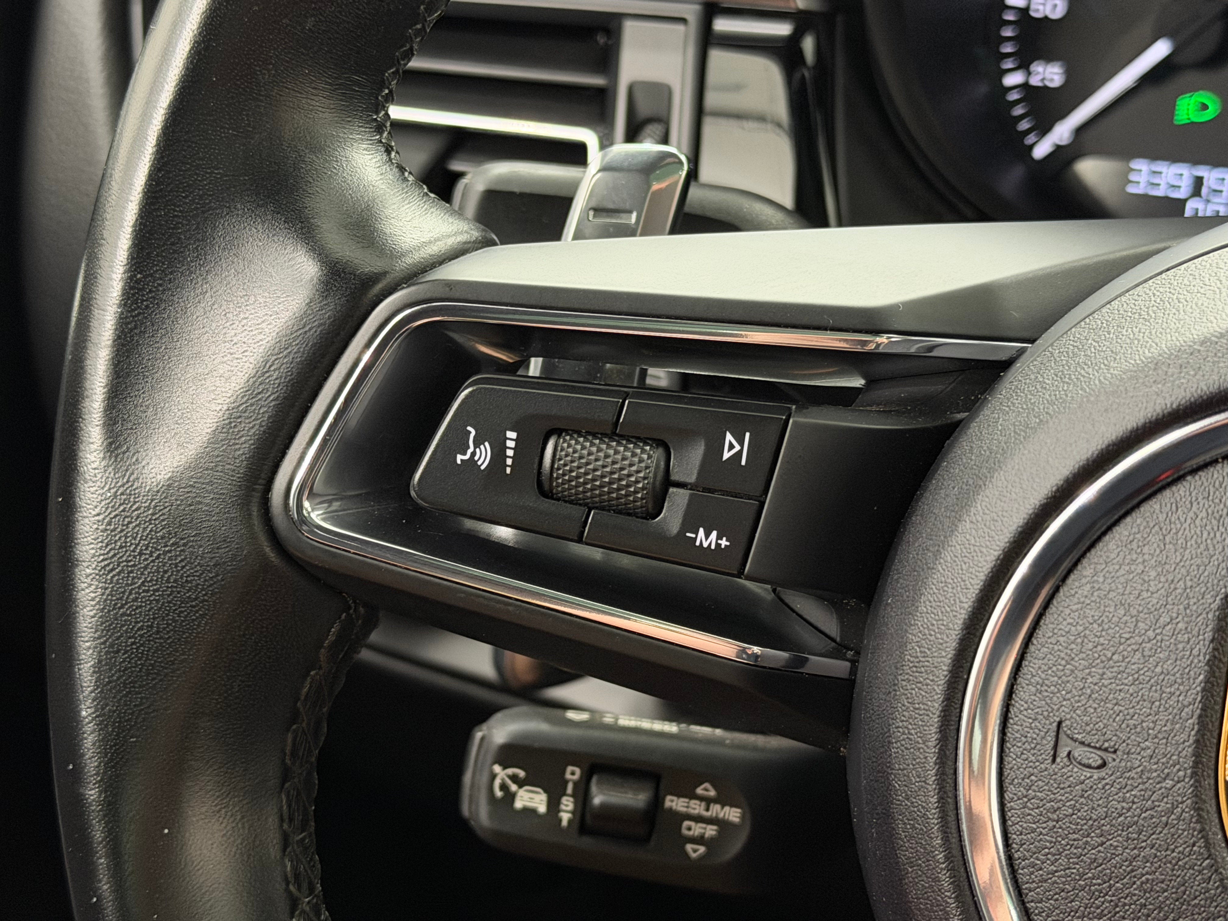 2024 Porsche Macan S
