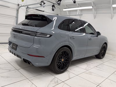 2025 Porsche Cayenne GTS