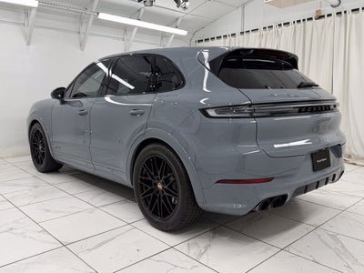 2025 Porsche Cayenne GTS