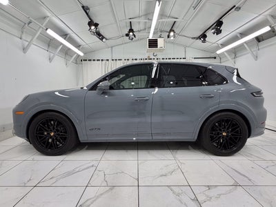 2025 Porsche Cayenne GTS