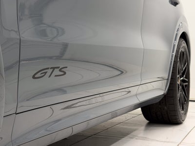 2025 Porsche Cayenne GTS